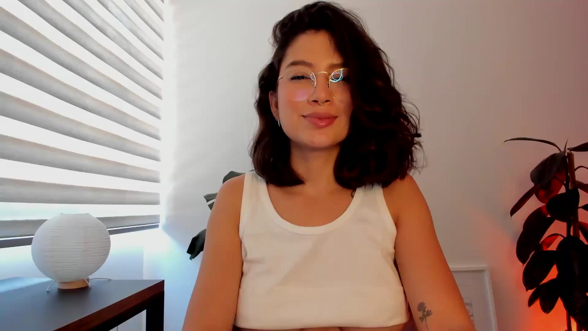 Gallery image thumbnail from Lindsoft's myfreecams stream on, 03/10/2024, 21:59 image 1 of 20