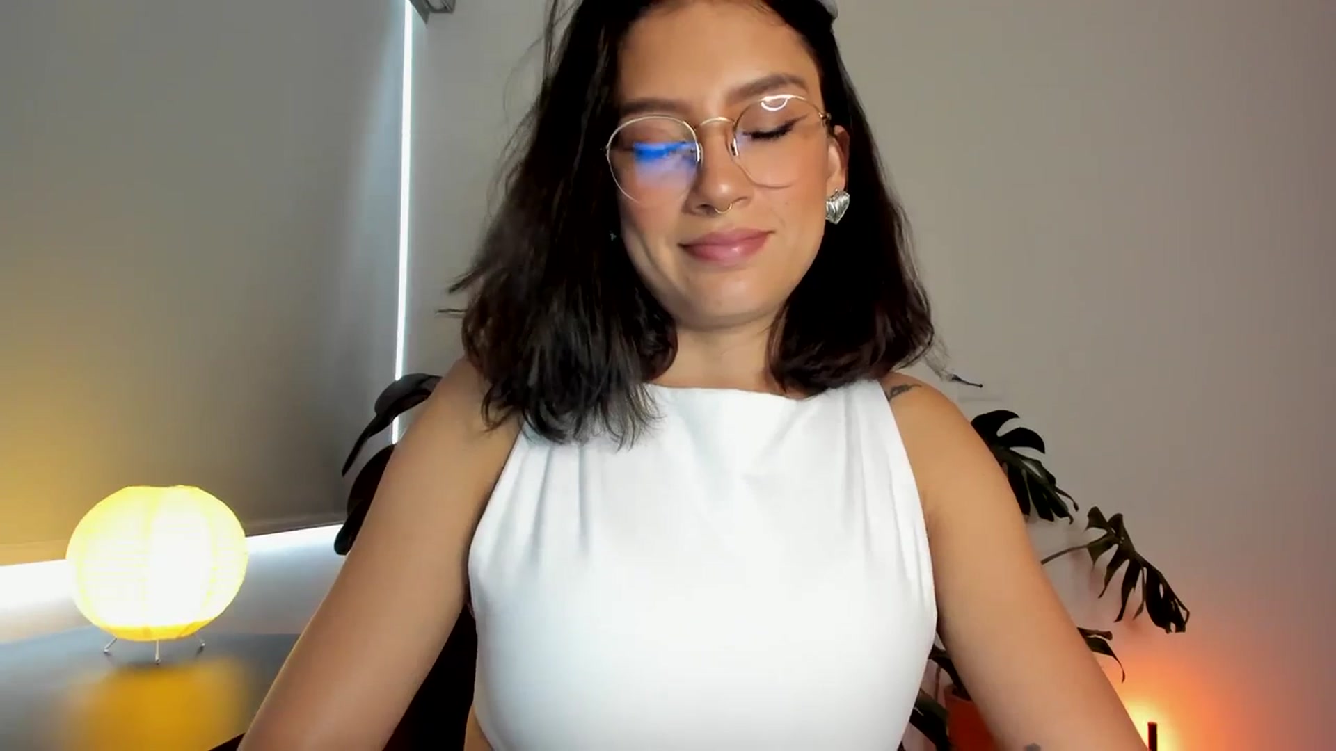 Gallery image thumbnail from Lindsoft's myfreecams stream on, 03/22/2024, 21:26 image 13 of 20