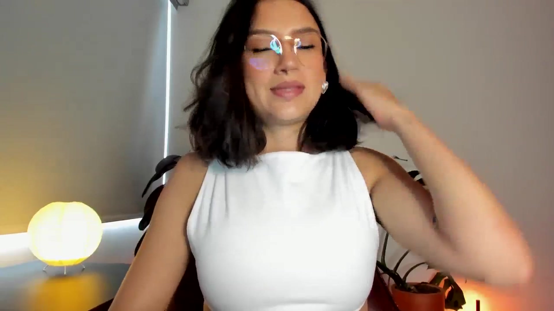 Gallery image thumbnail from Lindsoft's myfreecams stream on, 03/22/2024, 21:26 image 19 of 20