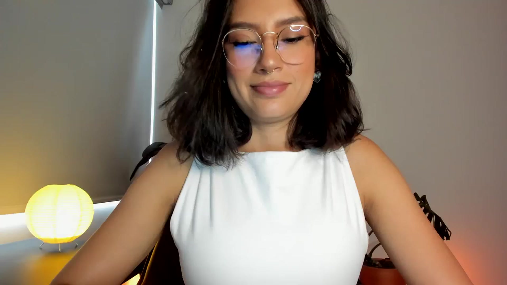Gallery image thumbnail from Lindsoft's myfreecams stream on, 03/22/2024, 21:26 image 16 of 20