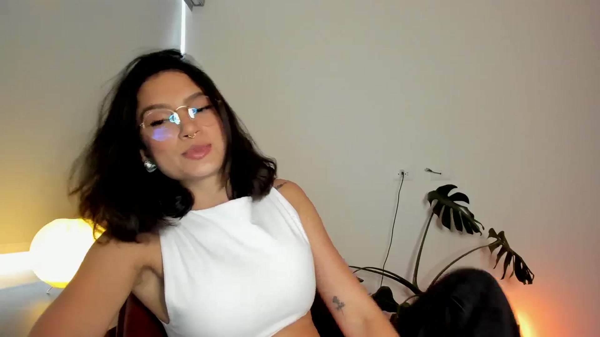 Gallery image thumbnail from Lindsoft's myfreecams stream on, 03/22/2024, 21:26 image 20 of 20