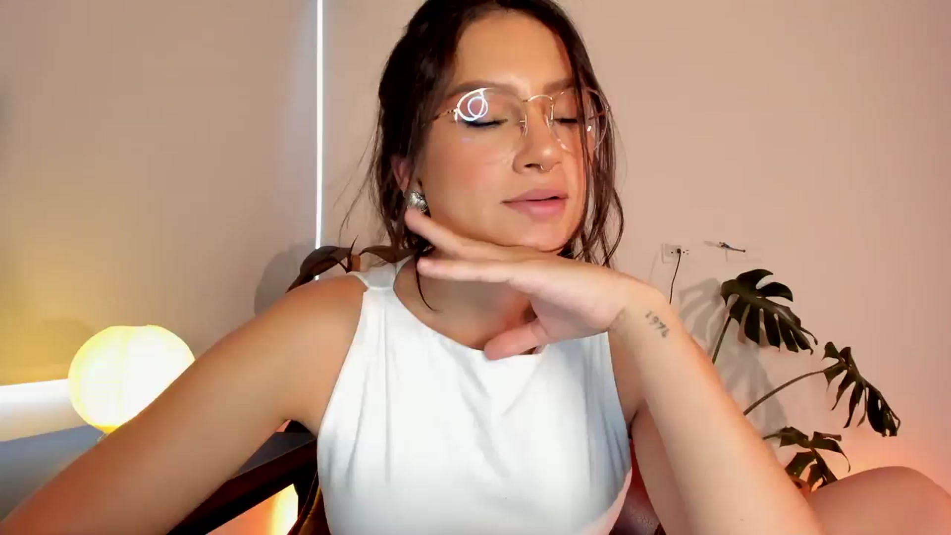 Gallery image thumbnail from Lindsoft's myfreecams stream on, 03/22/2024, 22:09 image 15 of 20