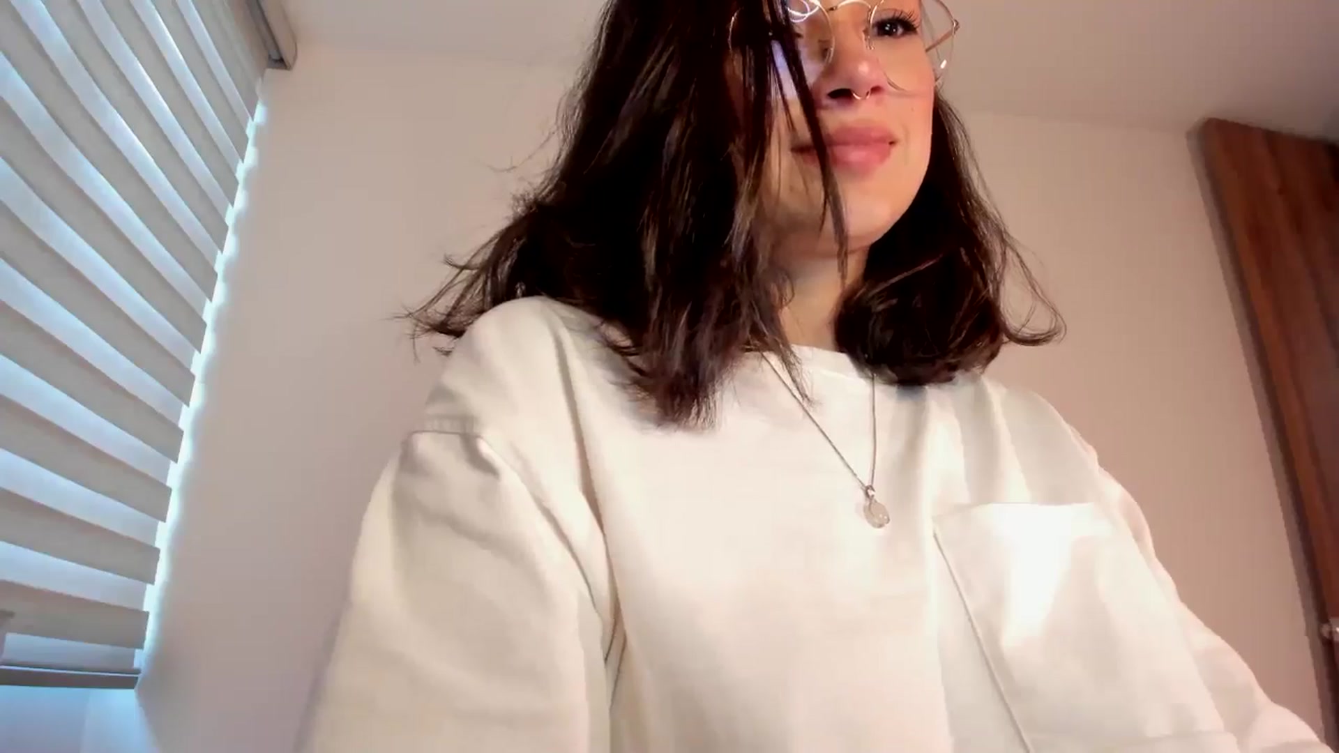 Gallery image thumbnail from Lindsoft's myfreecams stream on, 05/13/2024, 23:05 image 19 of 20