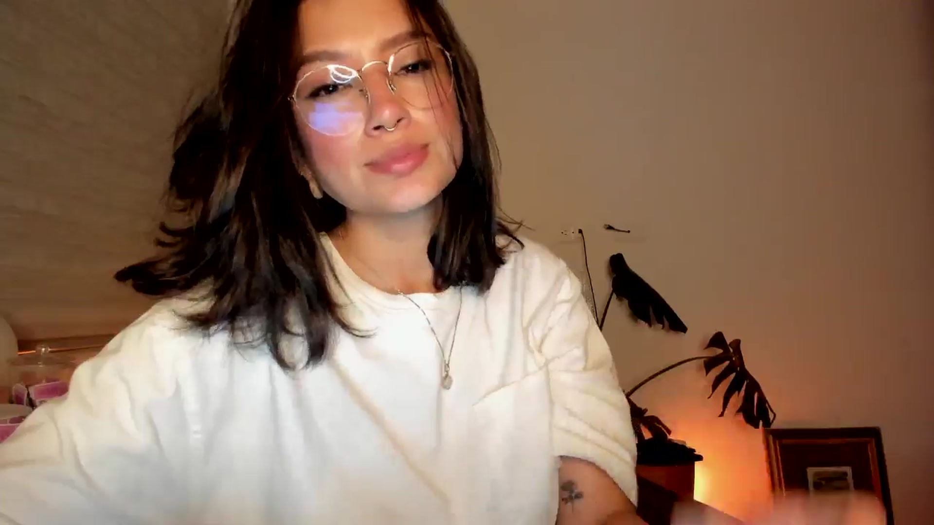 Gallery image thumbnail from Lindsoft's myfreecams stream on, 05/14/2024, 04:45 image 20 of 20