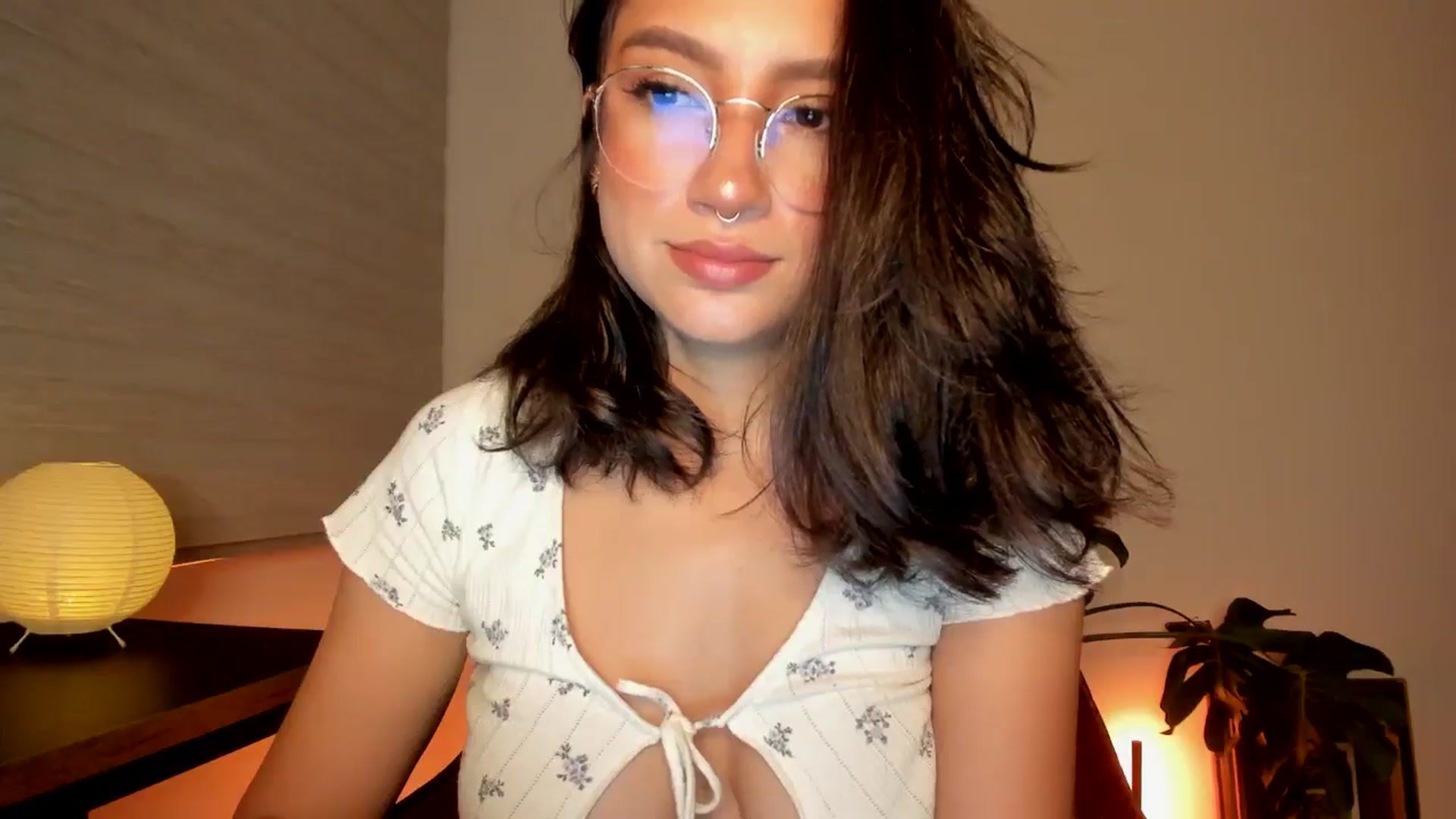 Gallery image thumbnail from Lindsoft's myfreecams stream on, 06/19/2024, 02:17 image 4 of 20