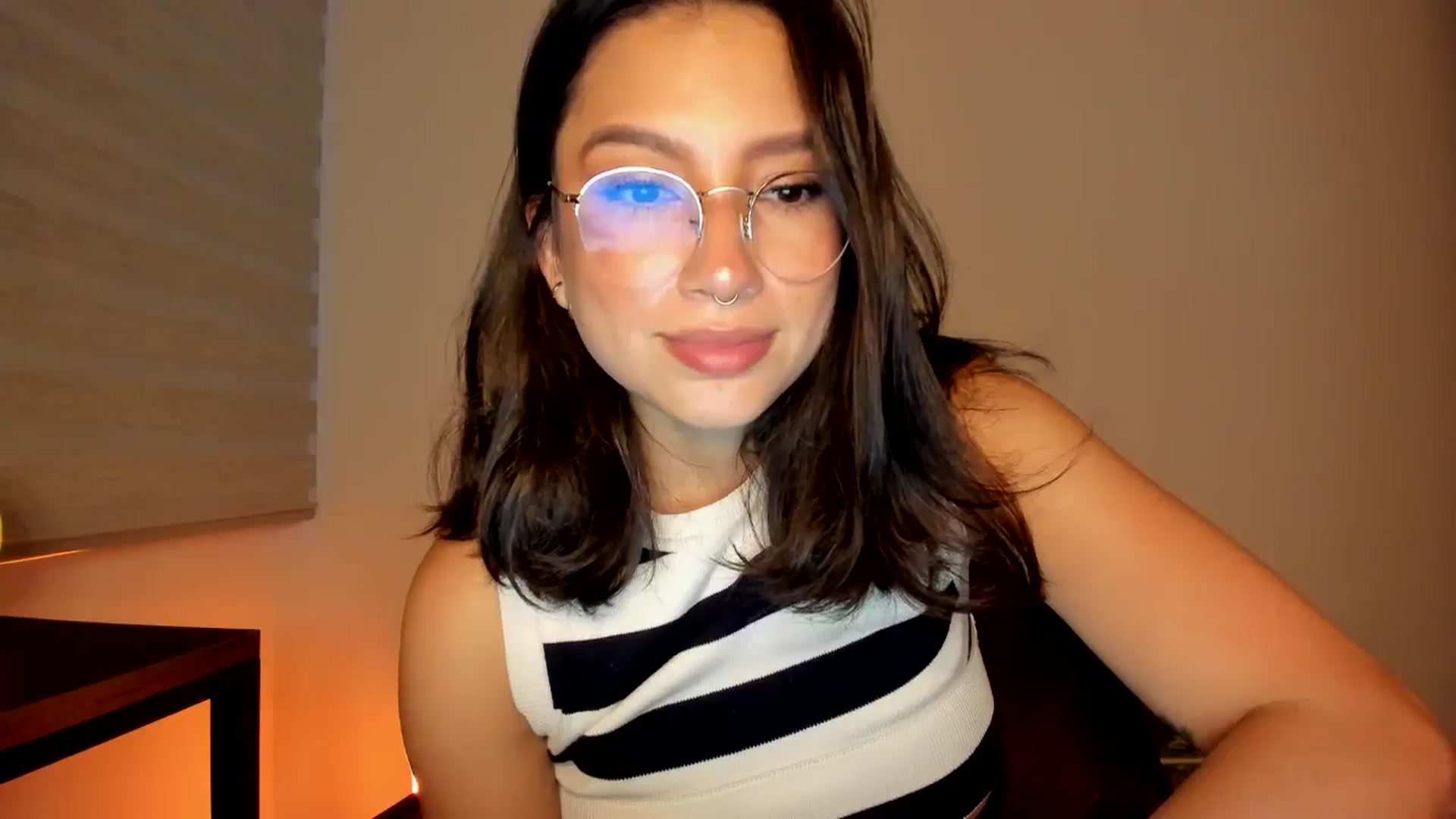 Gallery image thumbnail from Lindsoft's myfreecams stream on, 06/21/2024, 24:38 image 11 of 20