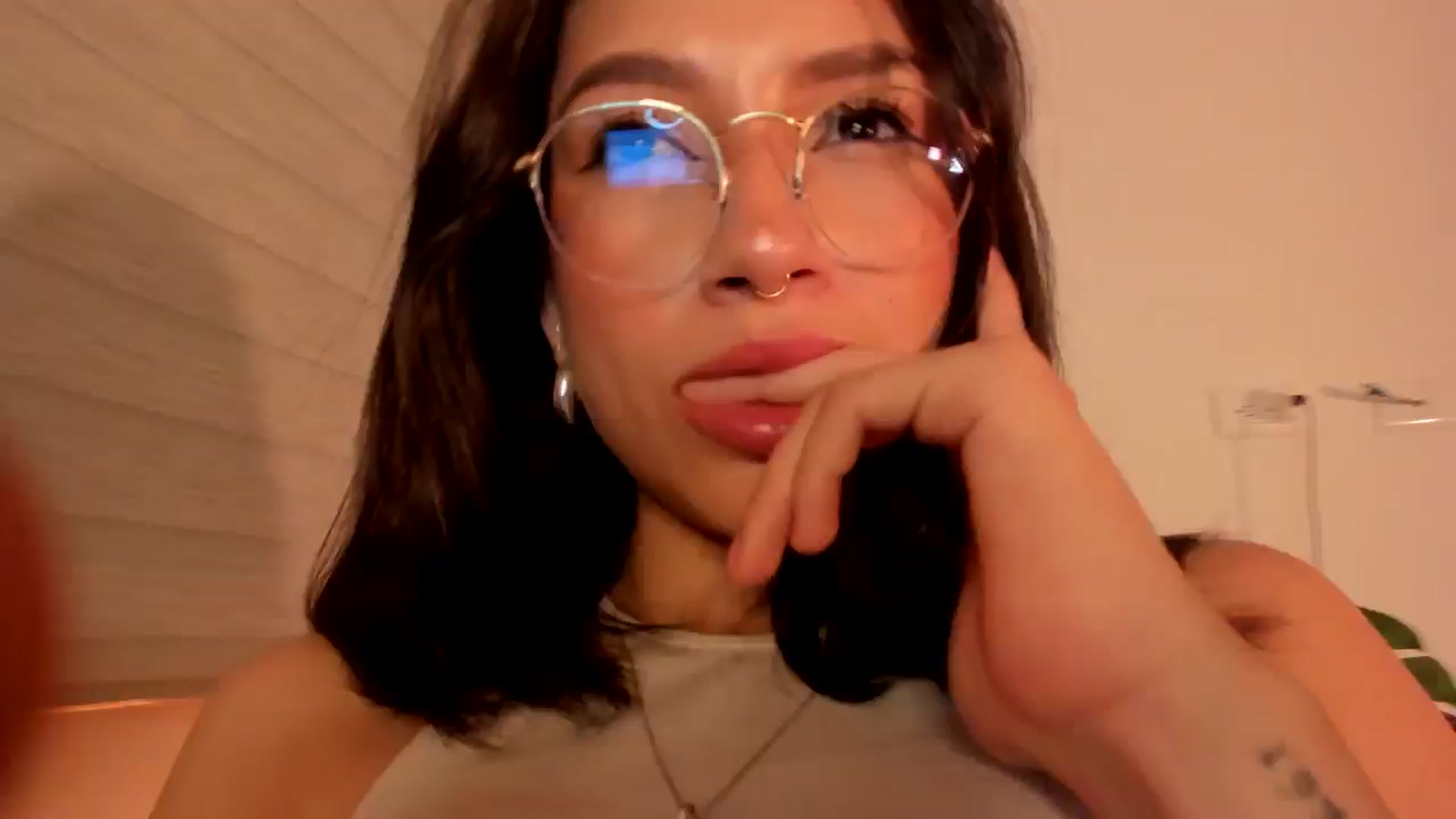 Gallery image thumbnail from Lindsoft's myfreecams stream on, 07/06/2024, 01:44 image 12 of 20