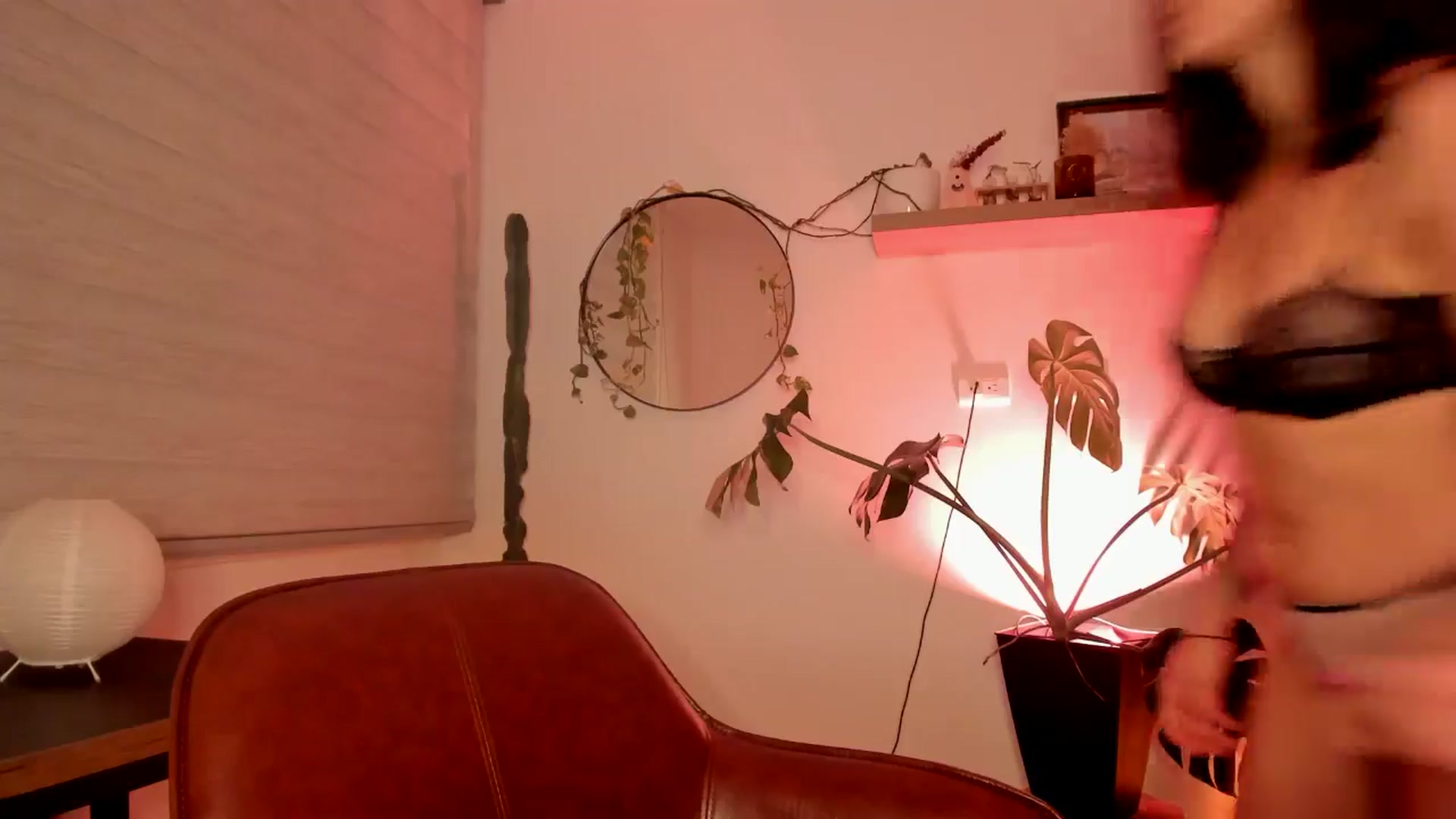 Gallery image thumbnail from Lindsoft's myfreecams stream on, 07/18/2024, 01:50 image 9 of 20