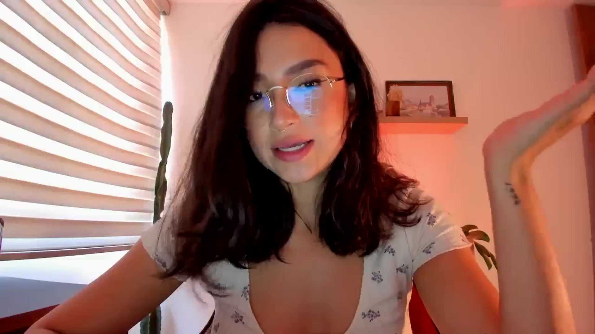 Gallery image thumbnail from Lindsoft's myfreecams stream on, 07/25/2024, 24:02 image 9 of 20