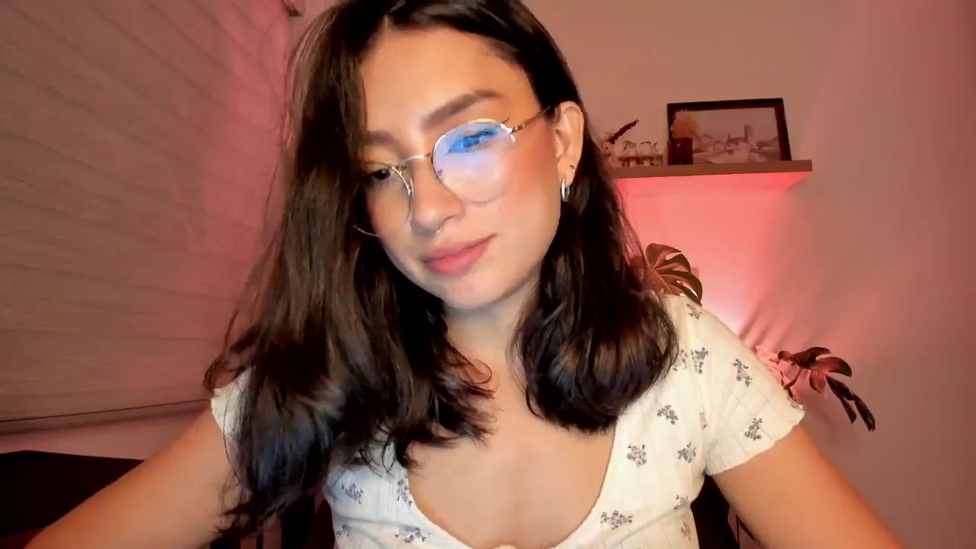 Gallery image thumbnail from Lindsoft's myfreecams stream on, 07/25/2024, 24:46 image 20 of 20