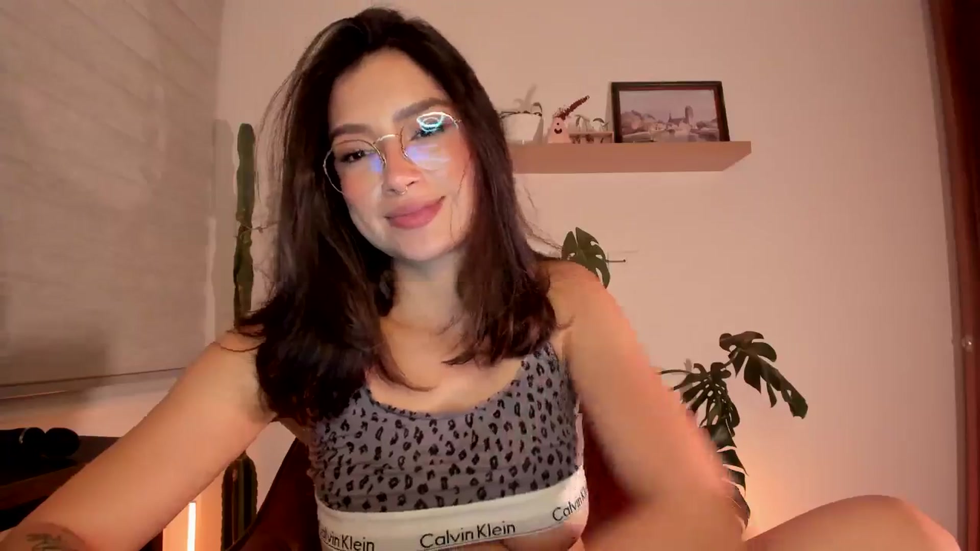 Gallery image thumbnail from Lindsoft's myfreecams stream on, 08/14/2024, 05:00 image 13 of 20