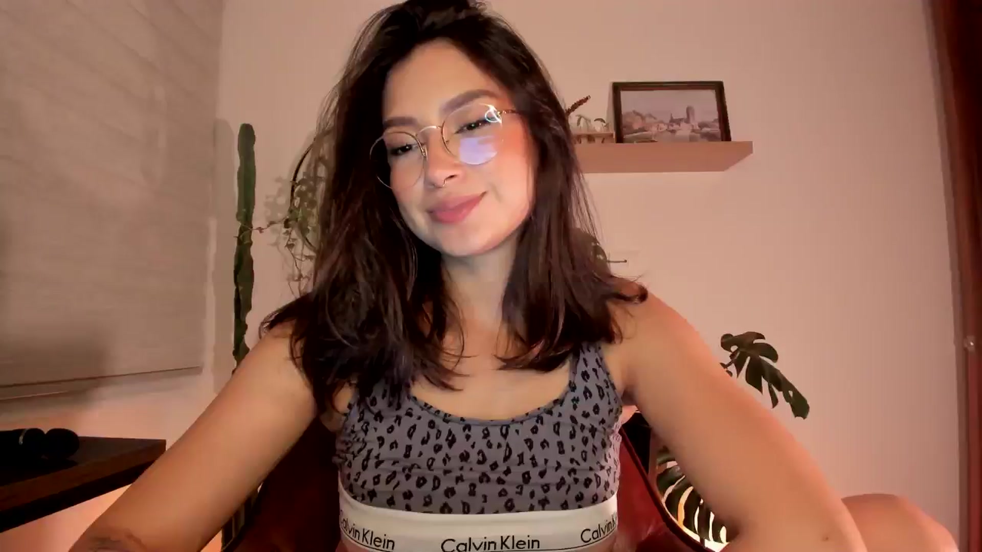 Gallery image thumbnail from Lindsoft's myfreecams stream on, 08/14/2024, 05:00 image 11 of 20