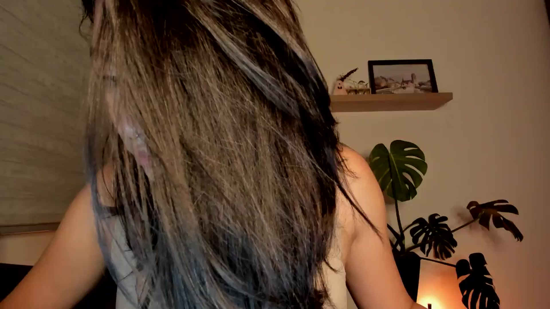 Gallery image thumbnail from Lindsoft's myfreecams stream on, 09/01/2024, 01:43 image 17 of 20
