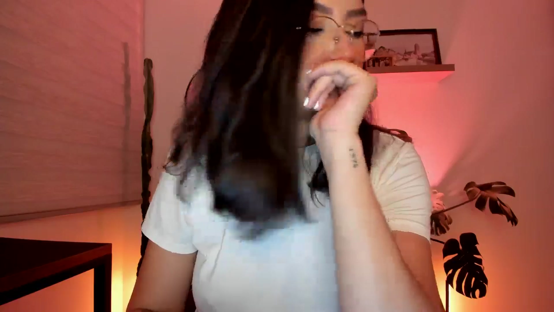 Gallery image thumbnail from Lindsoft's myfreecams stream on, 09/05/2024, 04:38 image 6 of 20