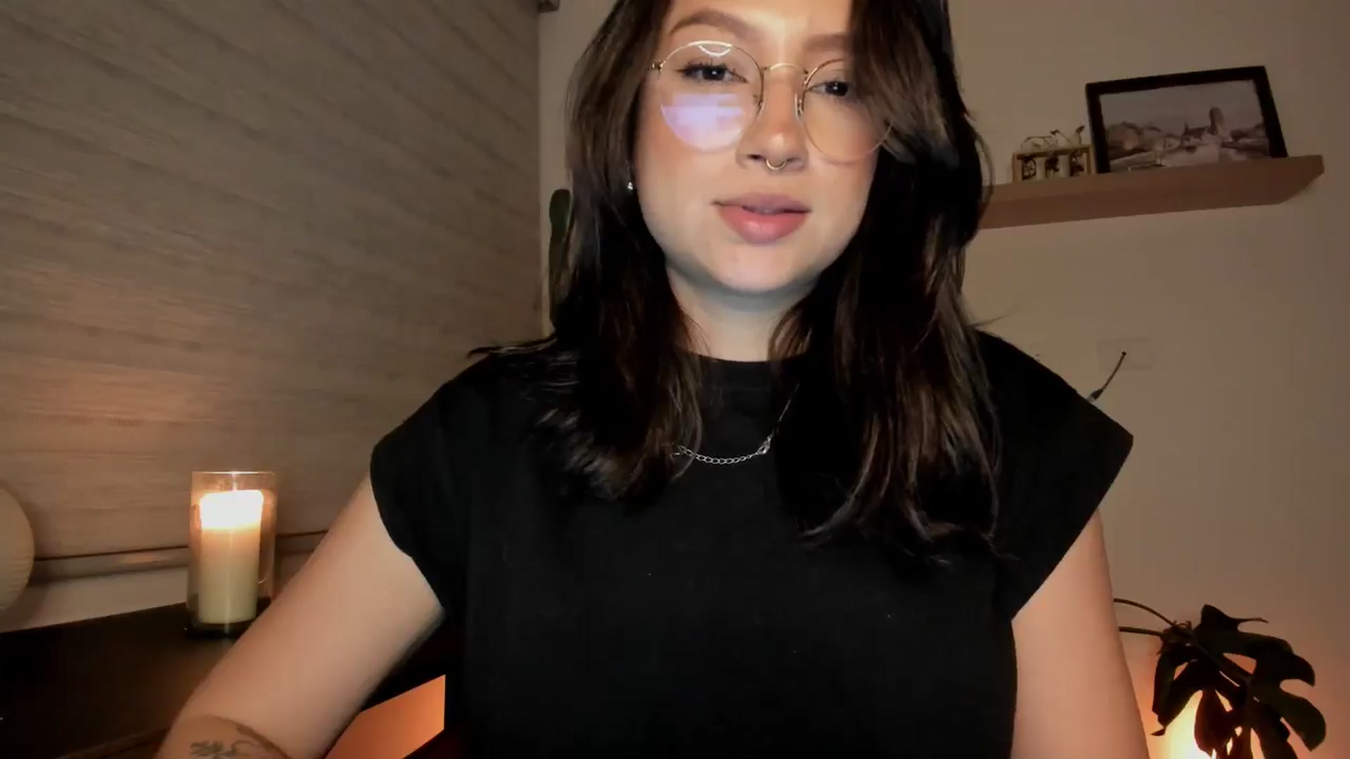 Gallery image thumbnail from Lindsoft's myfreecams stream on, 11/02/2024, 23:29 image 2 of 20