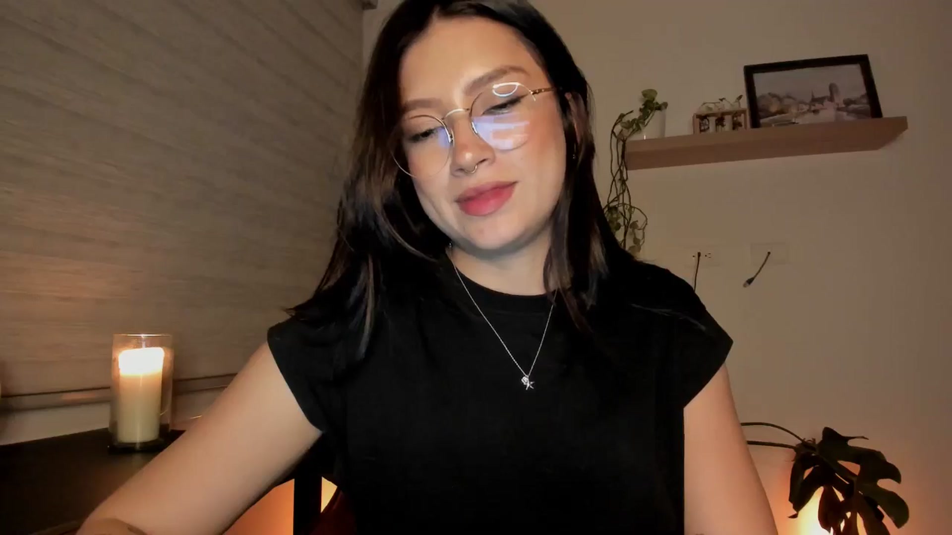 Gallery image thumbnail from Lindsoft's myfreecams stream on, 11/02/2024, 23:29 image 14 of 20