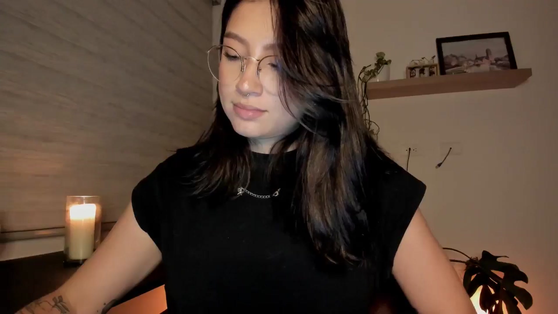 Gallery image thumbnail from Lindsoft's myfreecams stream on, 11/02/2024, 23:29 image 5 of 20