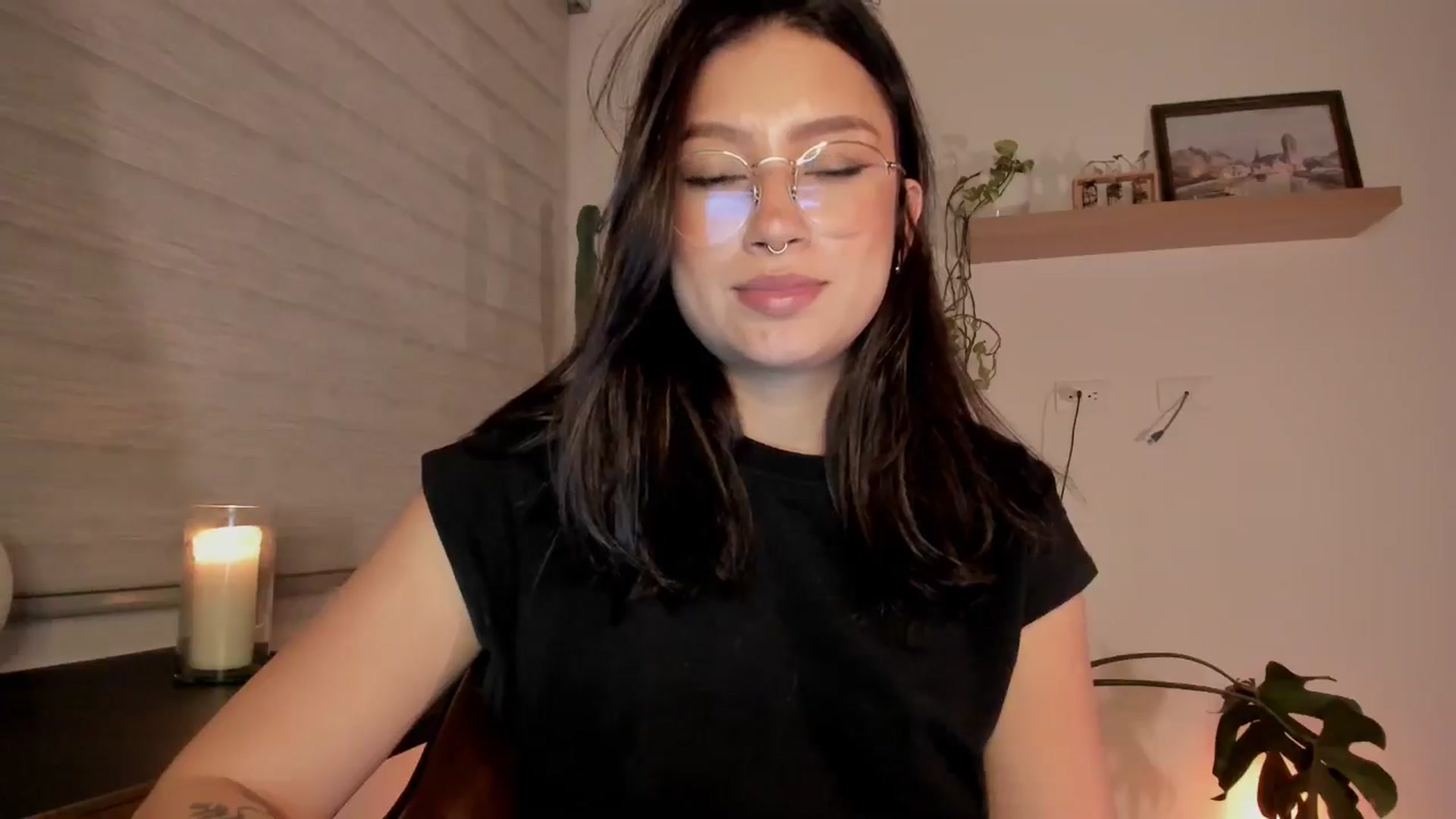 Gallery image thumbnail from Lindsoft's myfreecams stream on, 11/03/2024, 24:00 image 11 of 20