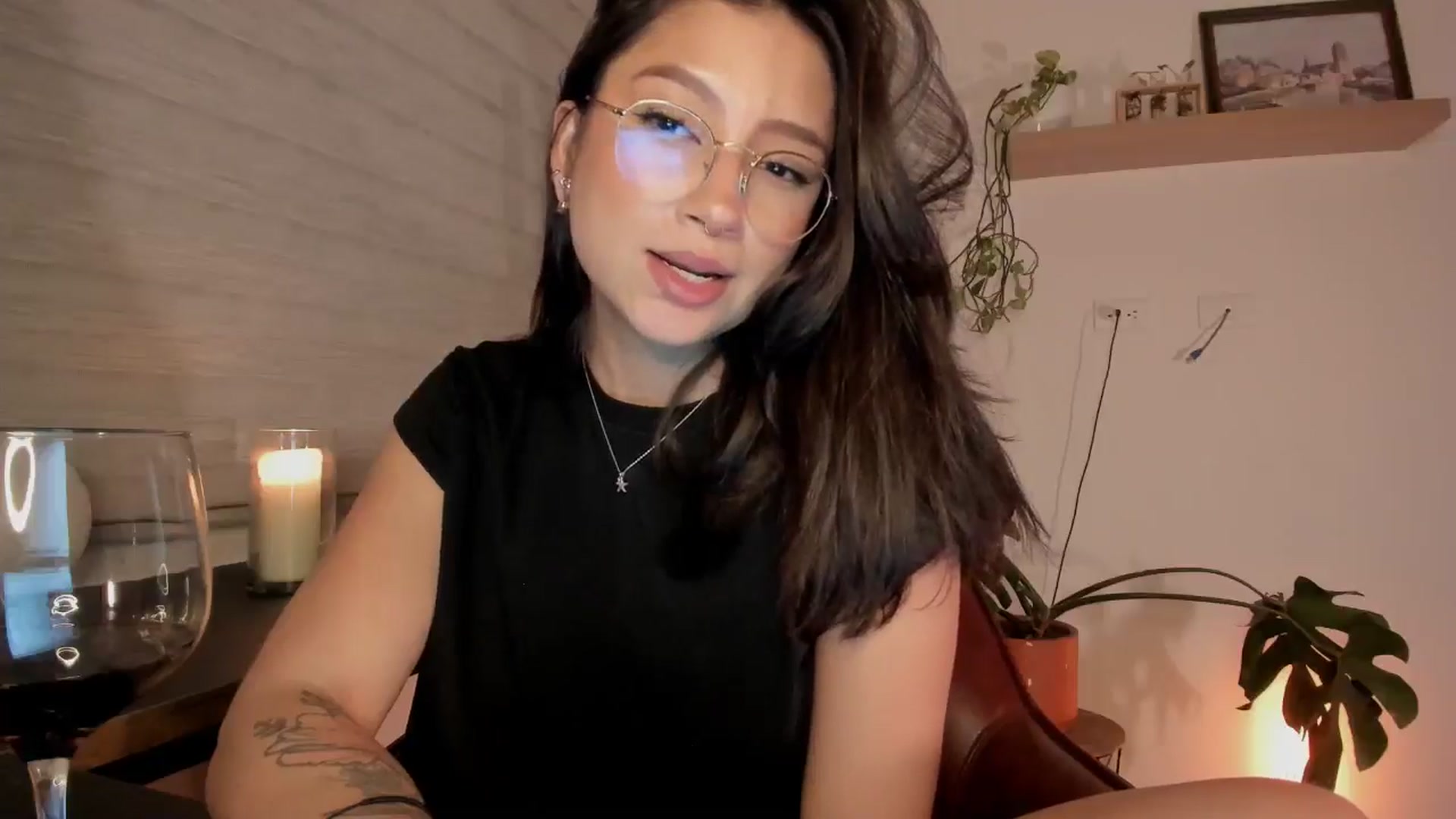 Gallery image thumbnail from Lindsoft's myfreecams stream on, 11/03/2024, 01:16 image 3 of 20