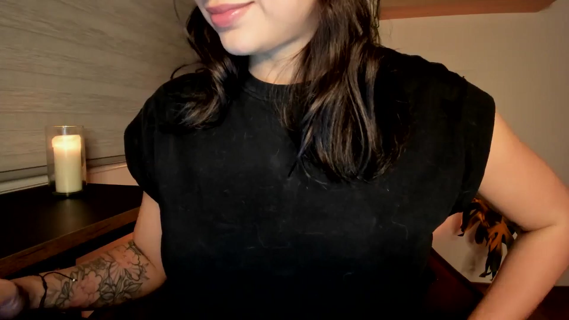 Gallery image thumbnail from Lindsoft's myfreecams stream on, 11/07/2024, 03:45 image 14 of 20