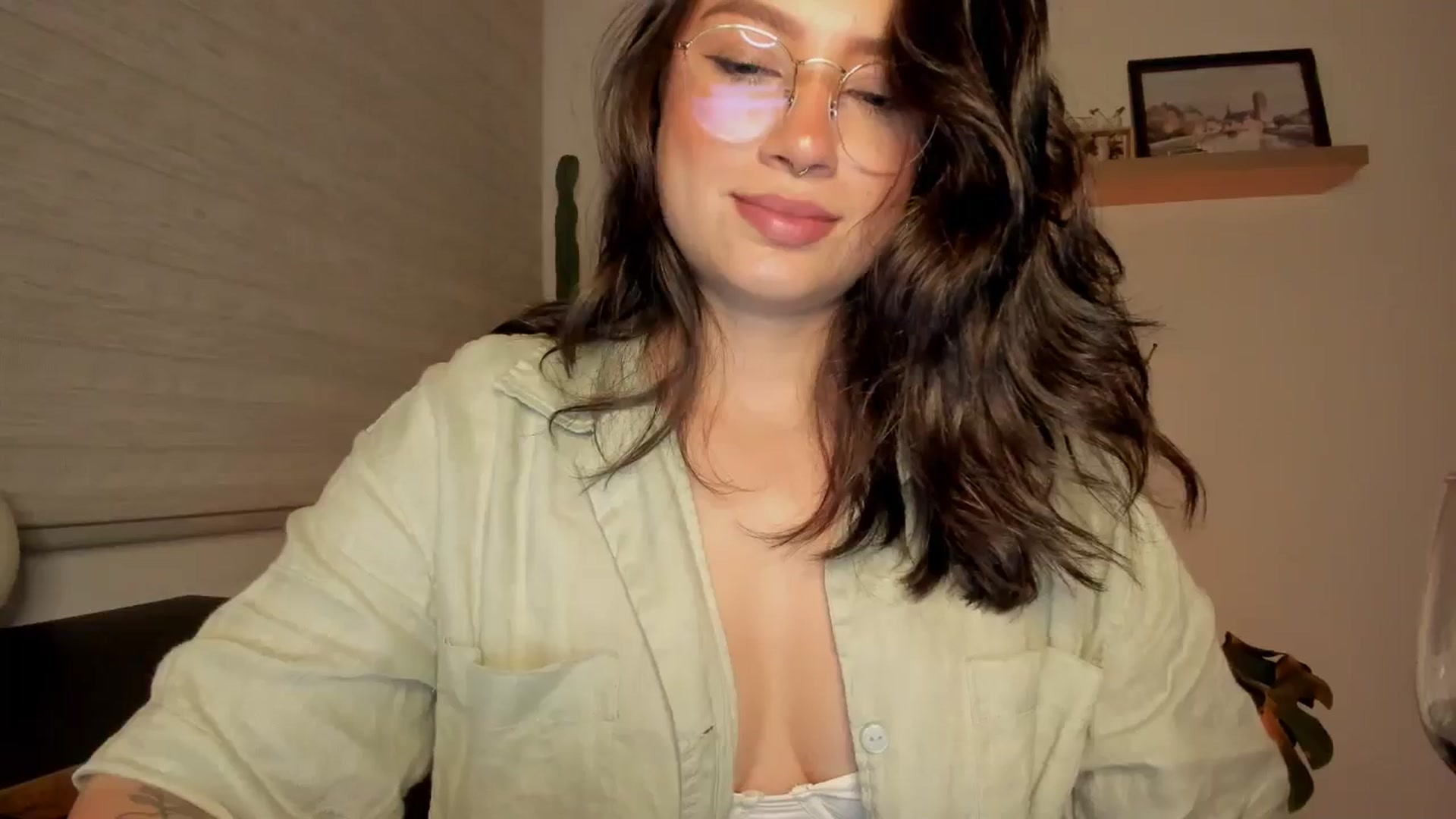 Gallery image thumbnail from Lindsoft's myfreecams stream on, 11/14/2024, 04:23 image 14 of 20