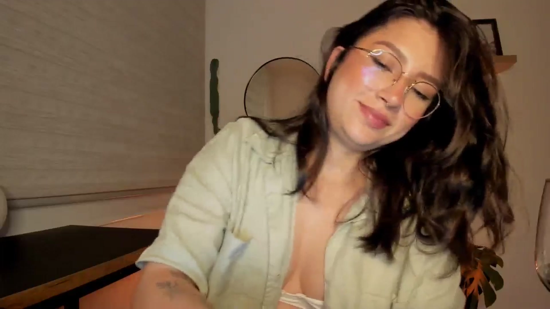 Gallery image thumbnail from Lindsoft's myfreecams stream on, 11/14/2024, 04:23 image 19 of 20
