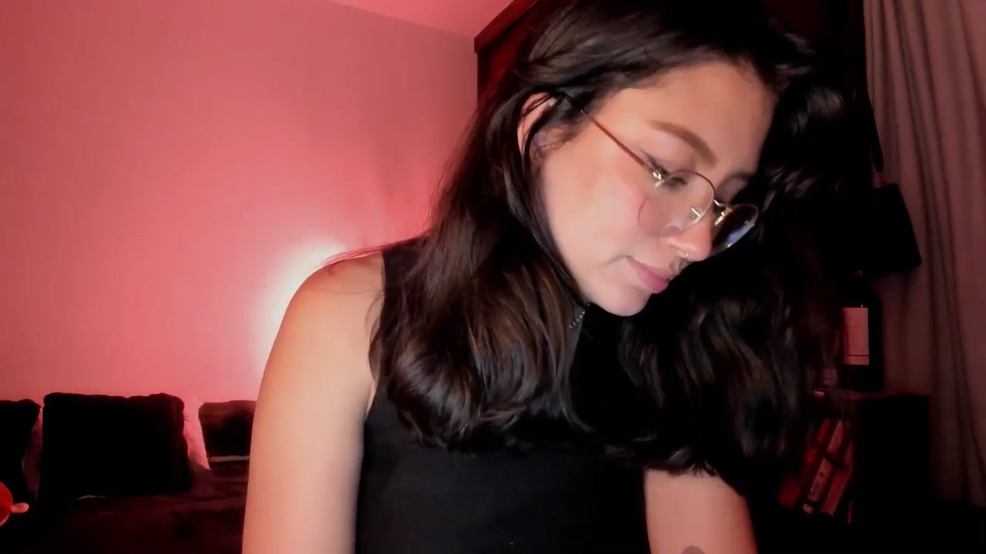 Gallery image thumbnail from Lindsoft's myfreecams stream on, 03/14/2025, 03:51 image 8 of 20