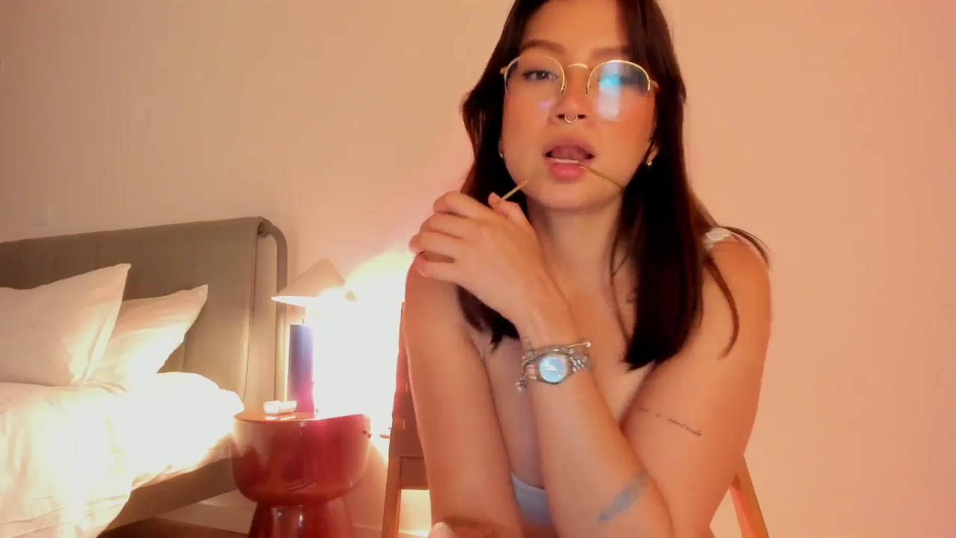 Gallery image thumbnail from Lindsoft's myfreecams stream on, 03/25/2025, 17:29 image 7 of 20