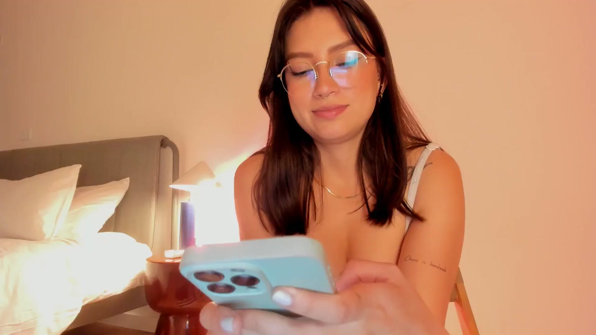 Gallery image thumbnail from Lindsoft's myfreecams stream on, 03/25/2025, 17:29 image 11 of 20