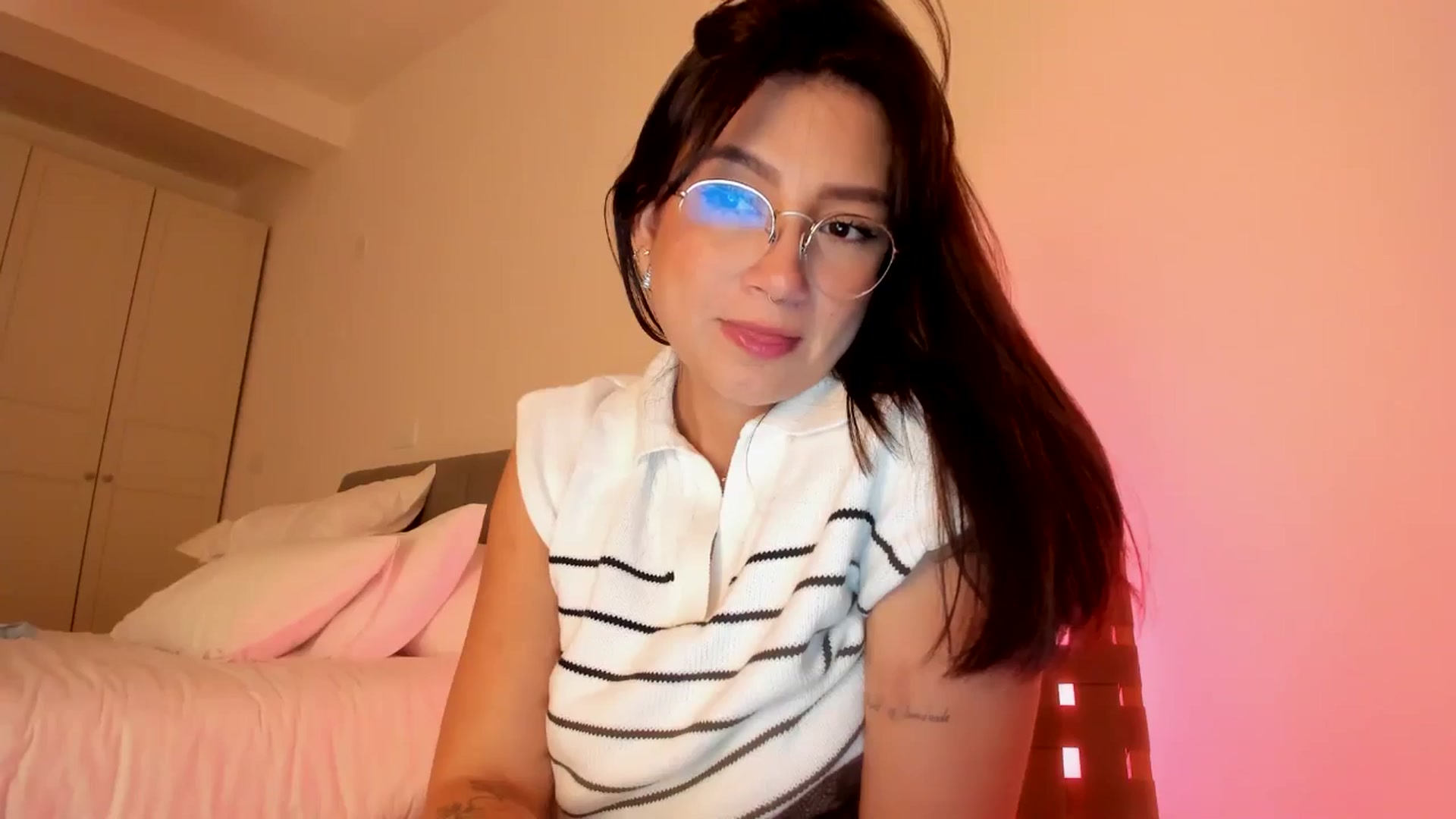 Gallery image thumbnail from Lindsoft's myfreecams stream on, 04/07/2025, 20:38 image 12 of 20