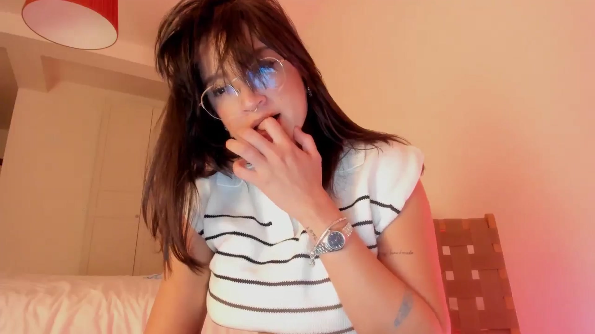 Gallery image thumbnail from Lindsoft's myfreecams stream on, 04/07/2025, 21:52 image 18 of 20
