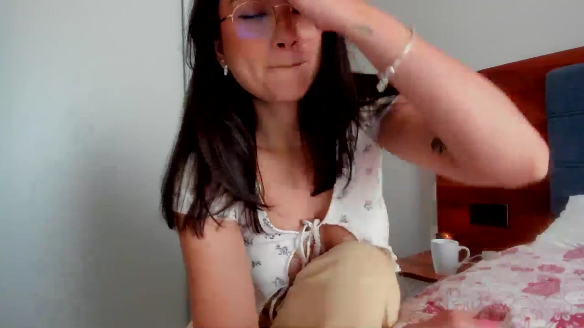 Gallery image thumbnail from Lindsoft's myfreecams stream on, 05/04/2025, 13:38 image 4 of 20