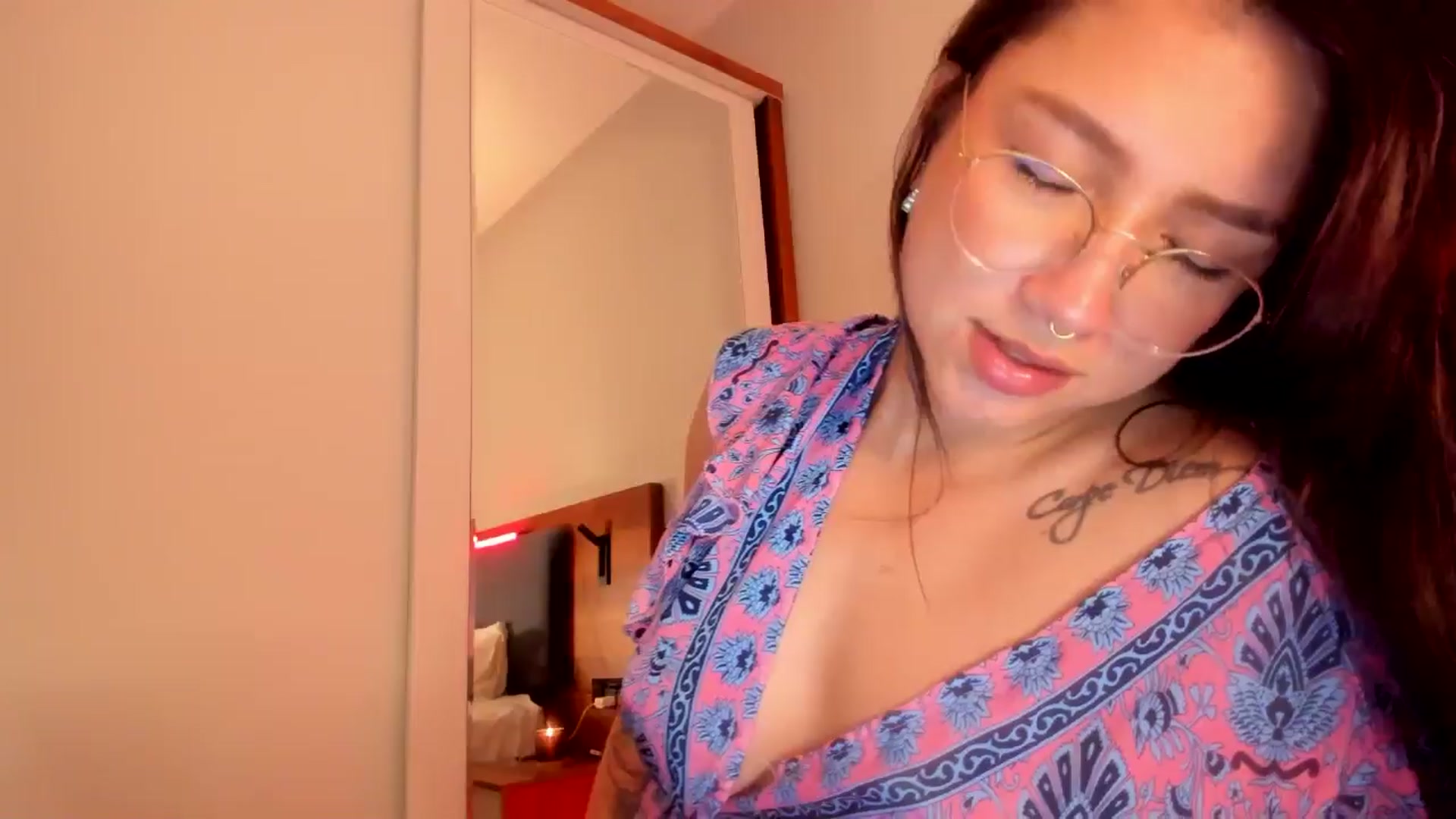 Gallery image thumbnail from Lindsoft's myfreecams stream on, 05/04/2025, 20:24 image 20 of 20