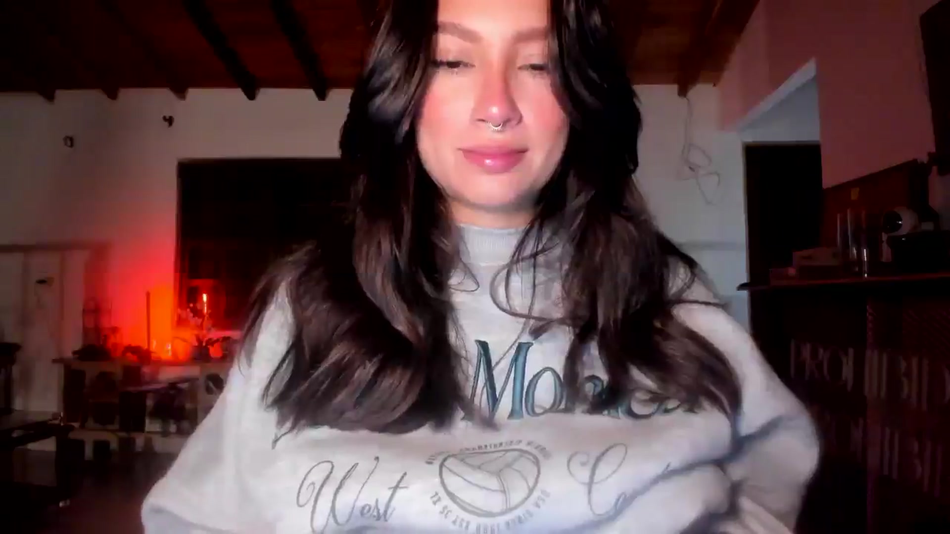 Gallery image thumbnail from Lindsoft's myfreecams stream on, 08/18/2025, 03:38 image 2 of 20