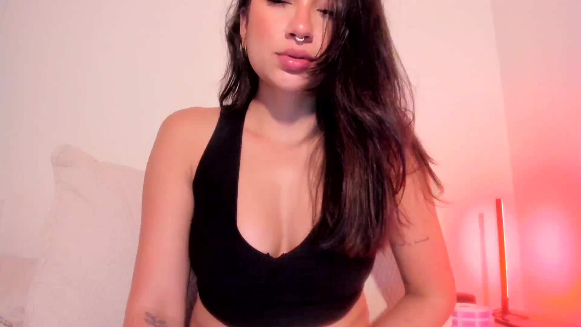 Gallery image thumbnail from Lindsoft's myfreecams stream on, 08/21/2025, 03:13 image 12 of 20