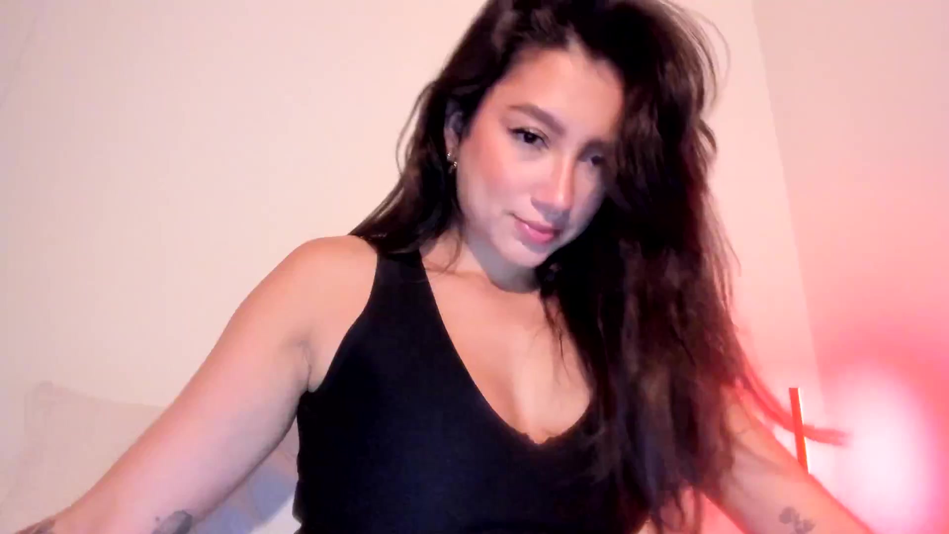 Gallery image thumbnail from Lindsoft's myfreecams stream on, 08/21/2025, 03:13 image 13 of 20