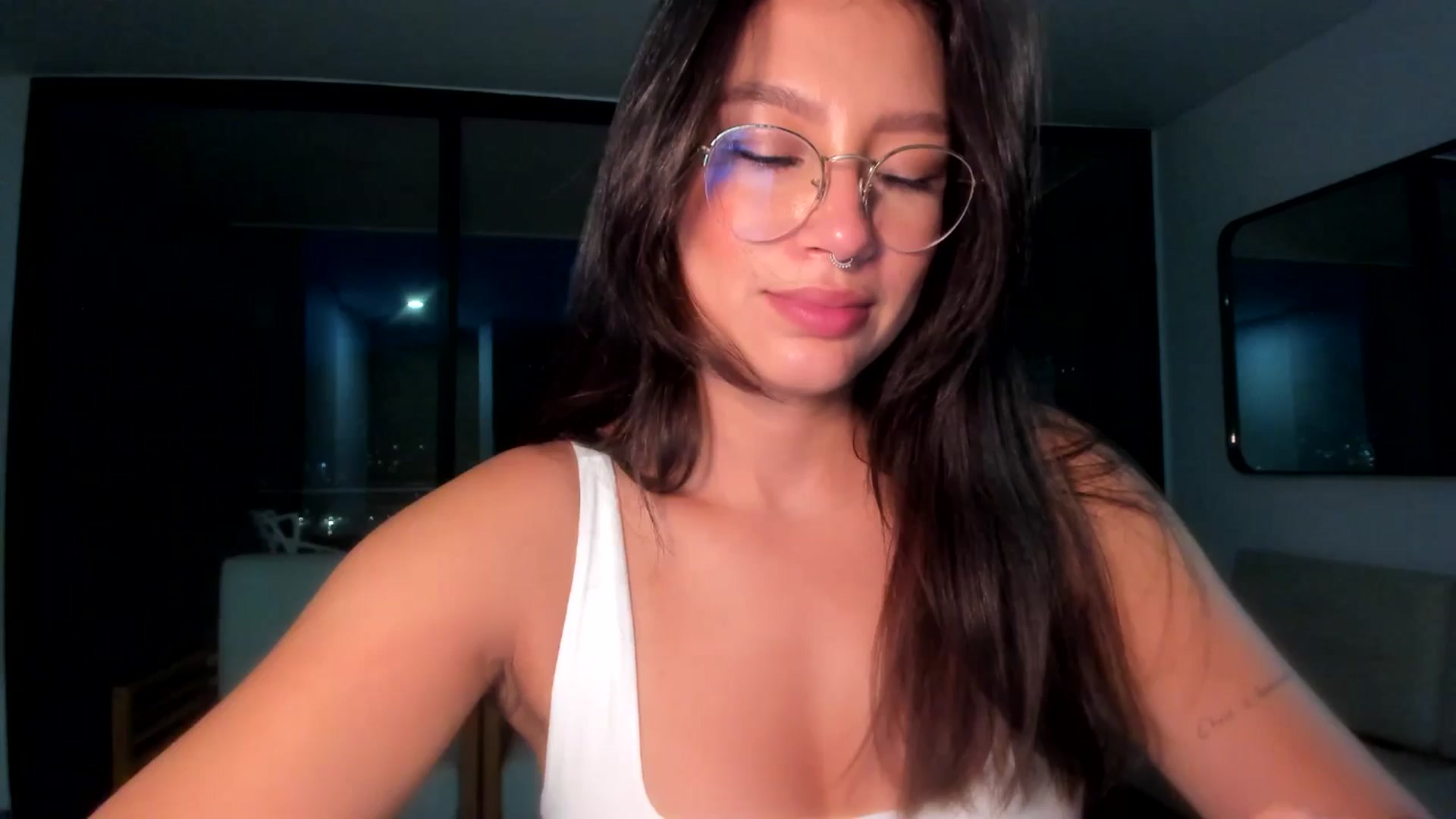 Gallery image thumbnail from Lindsoft's myfreecams stream on, 08/28/2025, 23:55 image 10 of 20