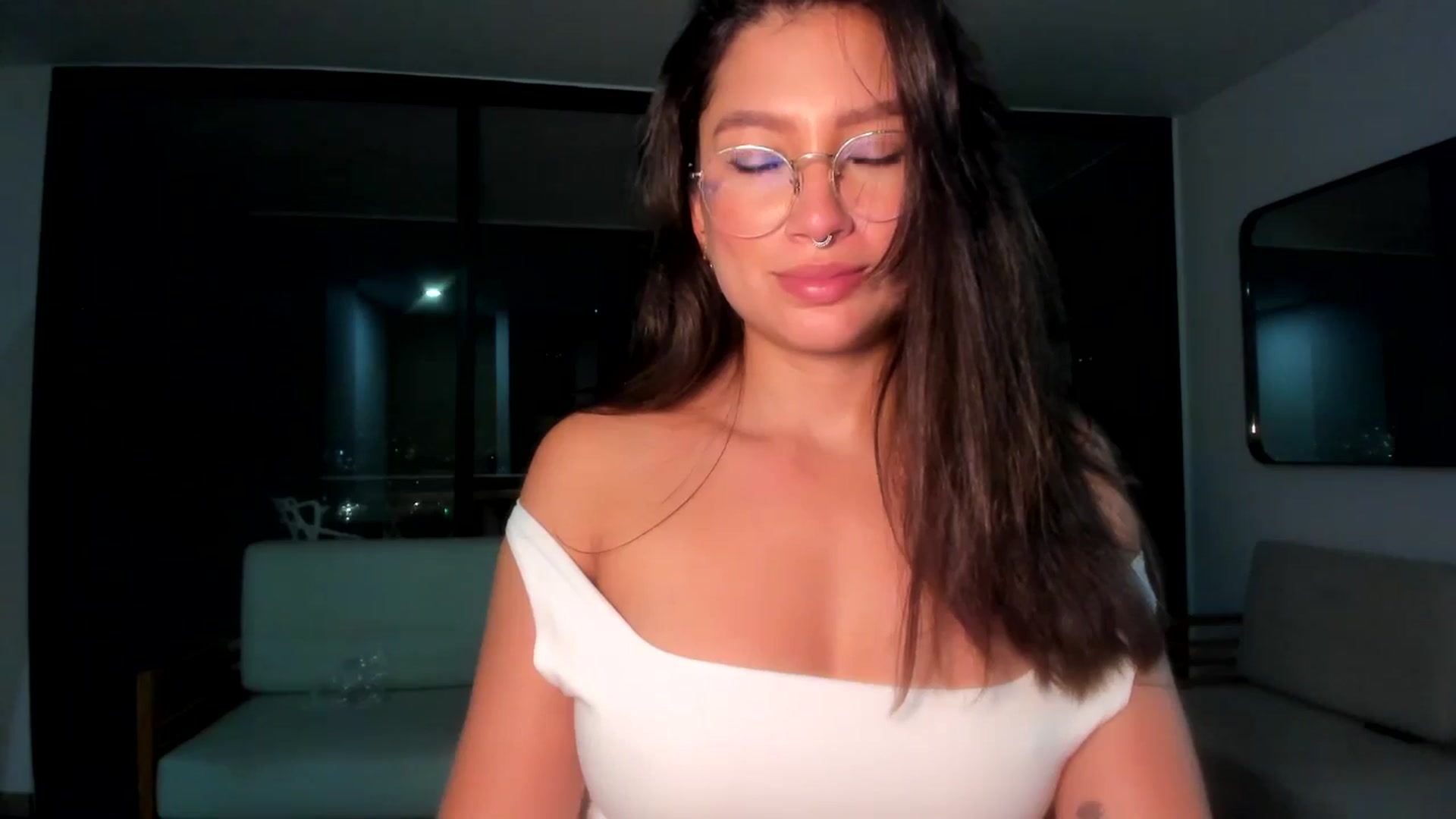 Gallery image thumbnail from Lindsoft's myfreecams stream on, 08/29/2025, 24:40 image 19 of 20