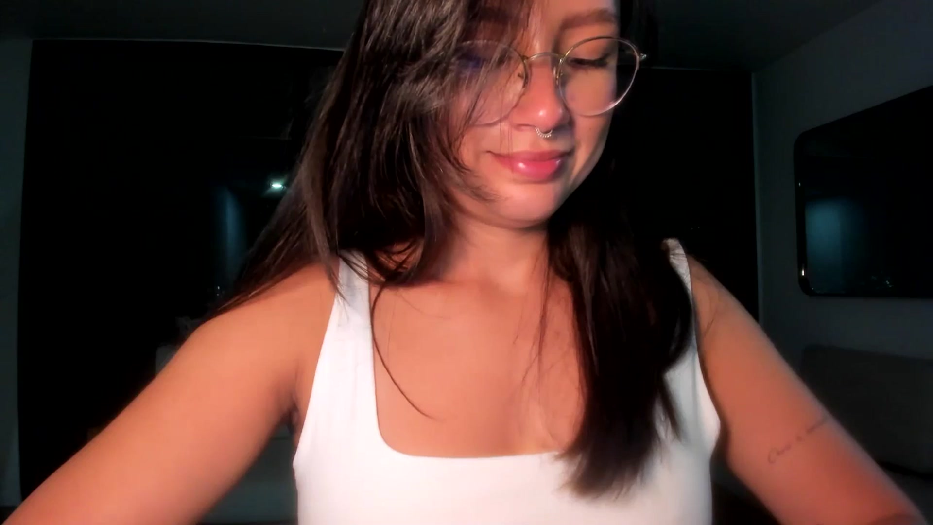 Gallery image thumbnail from Lindsoft's myfreecams stream on, 08/29/2025, 24:40 image 3 of 20