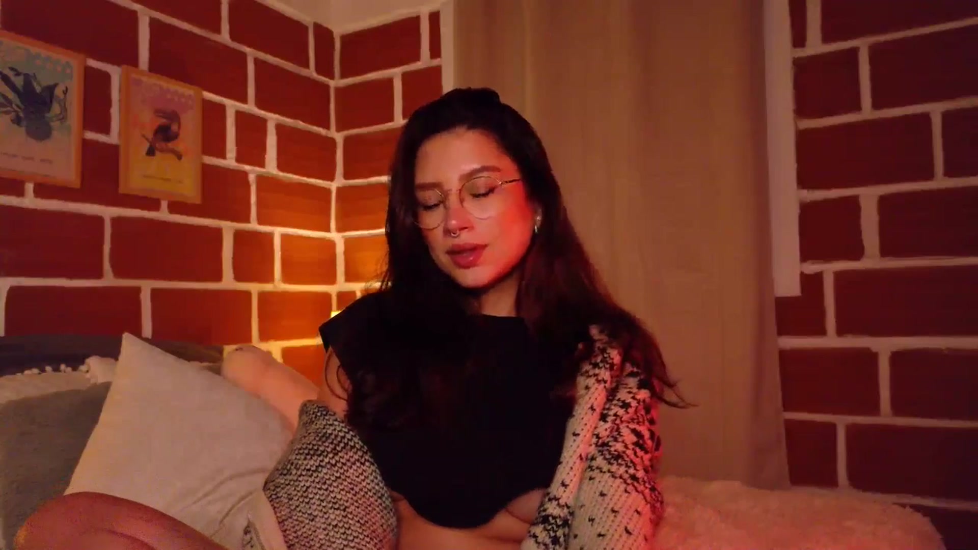 Gallery image thumbnail from Lindsoft's myfreecams stream on, 10/09/2025, 03:55 image 3 of 20