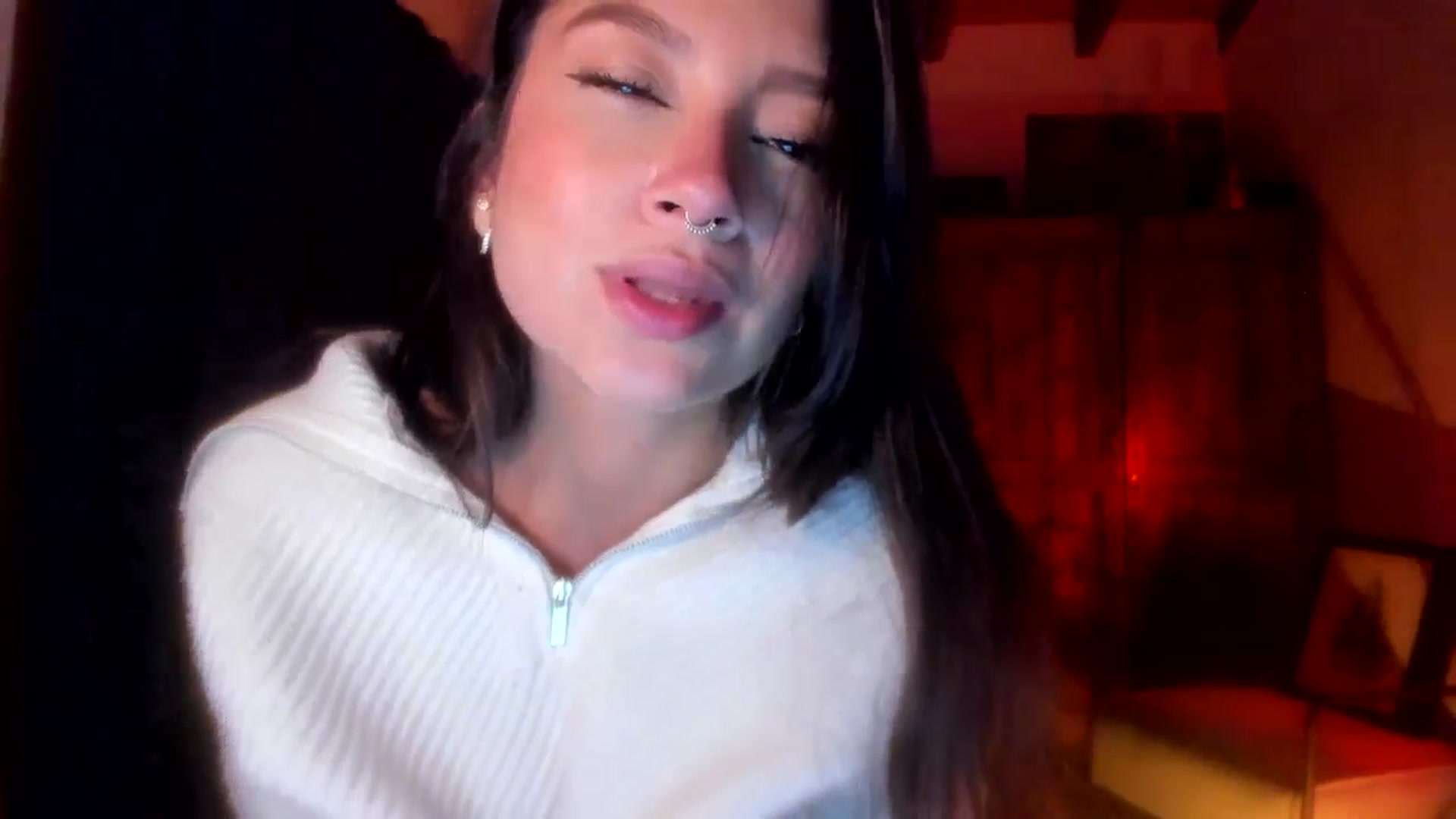 Gallery image thumbnail from Lindsoft's myfreecams stream on, 10/29/2025, 03:18 image 4 of 20