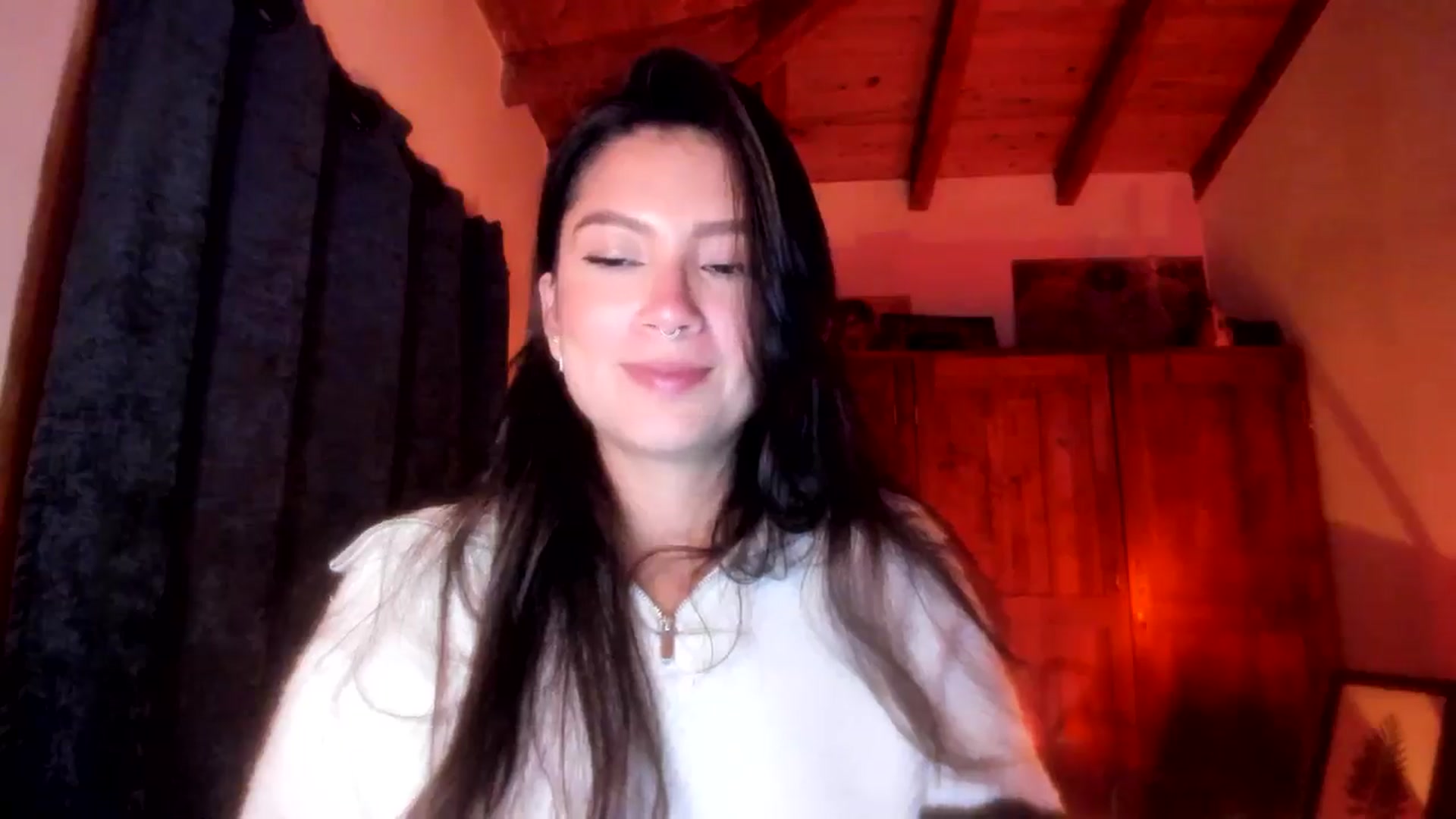 Gallery image thumbnail from Lindsoft's myfreecams stream on, 10/29/2025, 04:02 image 6 of 20