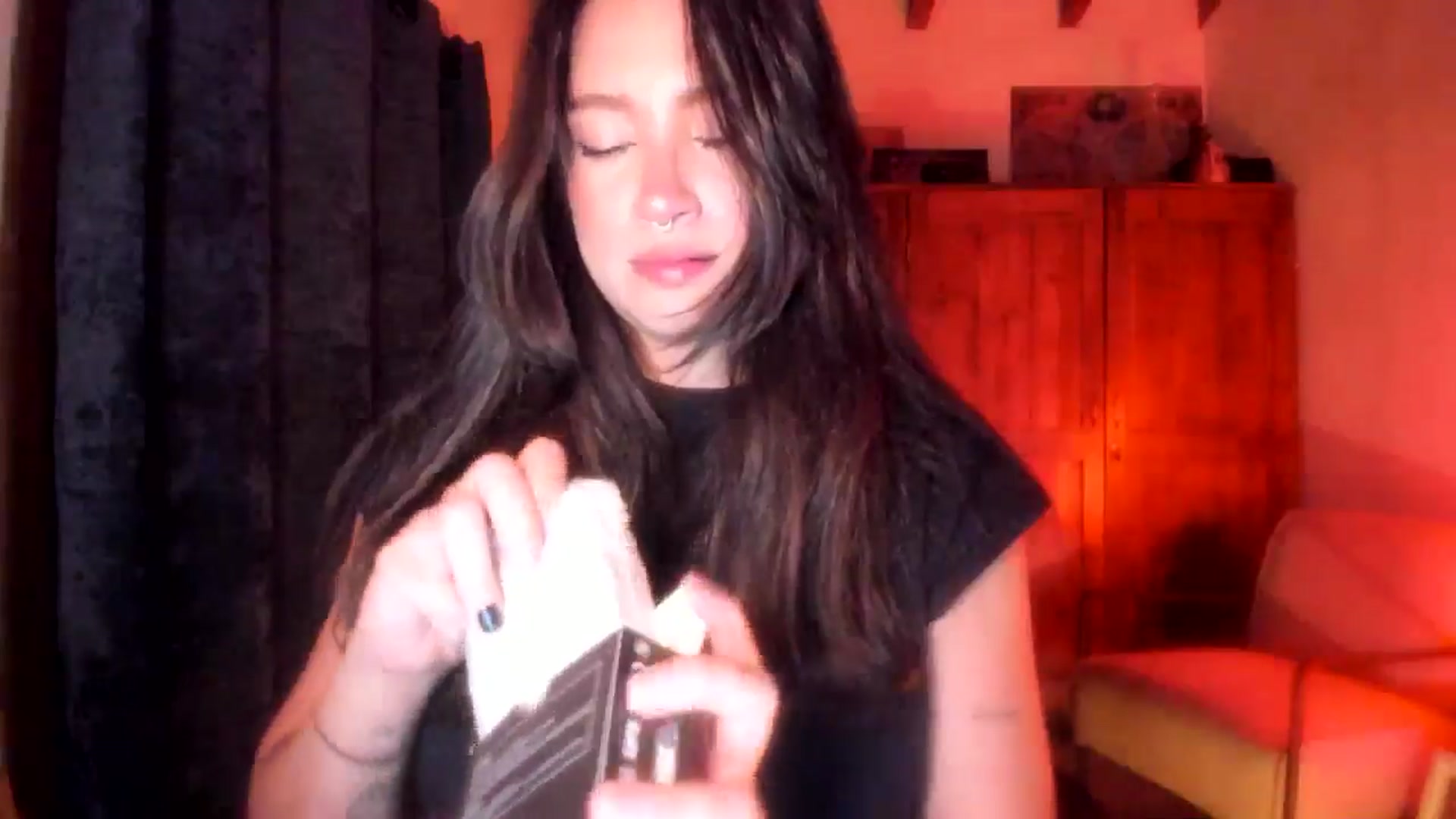 Gallery image thumbnail from Lindsoft's myfreecams stream on, 10/30/2025, 01:42 image 12 of 20