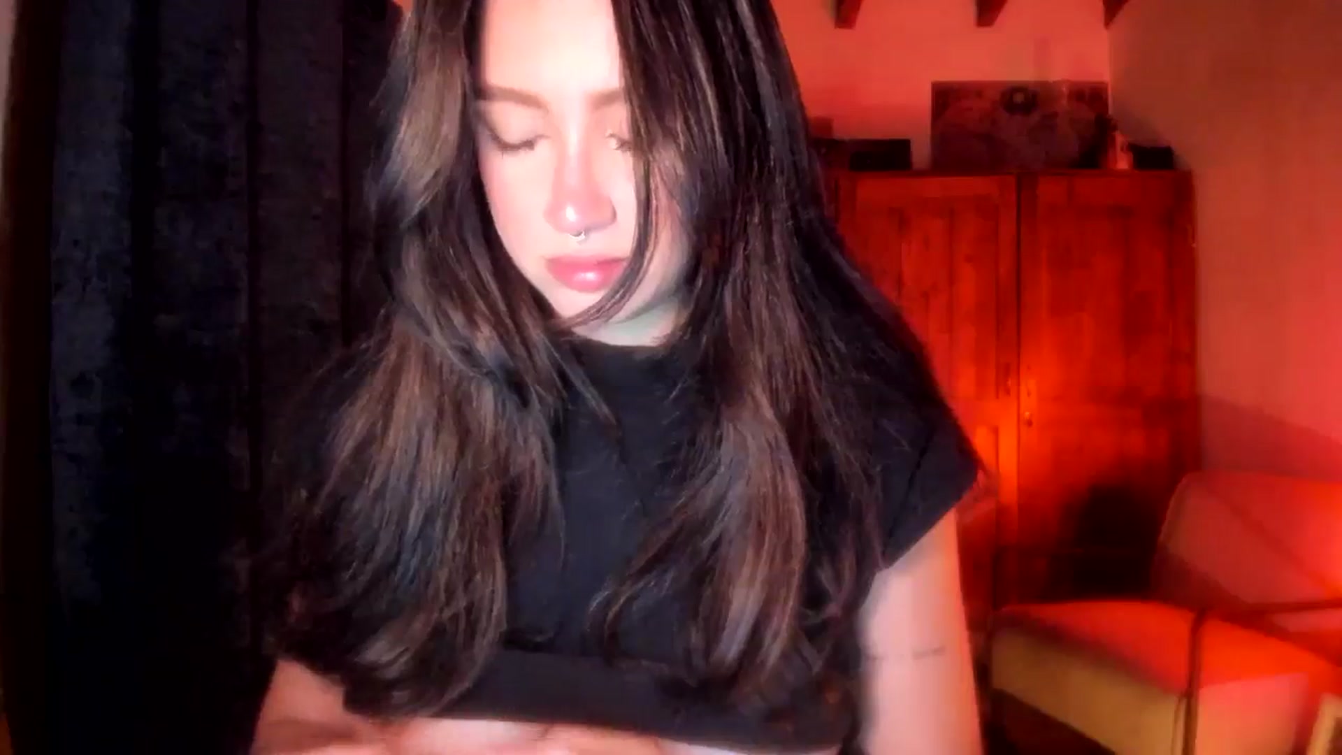 Gallery image thumbnail from Lindsoft's myfreecams stream on, 10/30/2025, 01:42 image 10 of 20