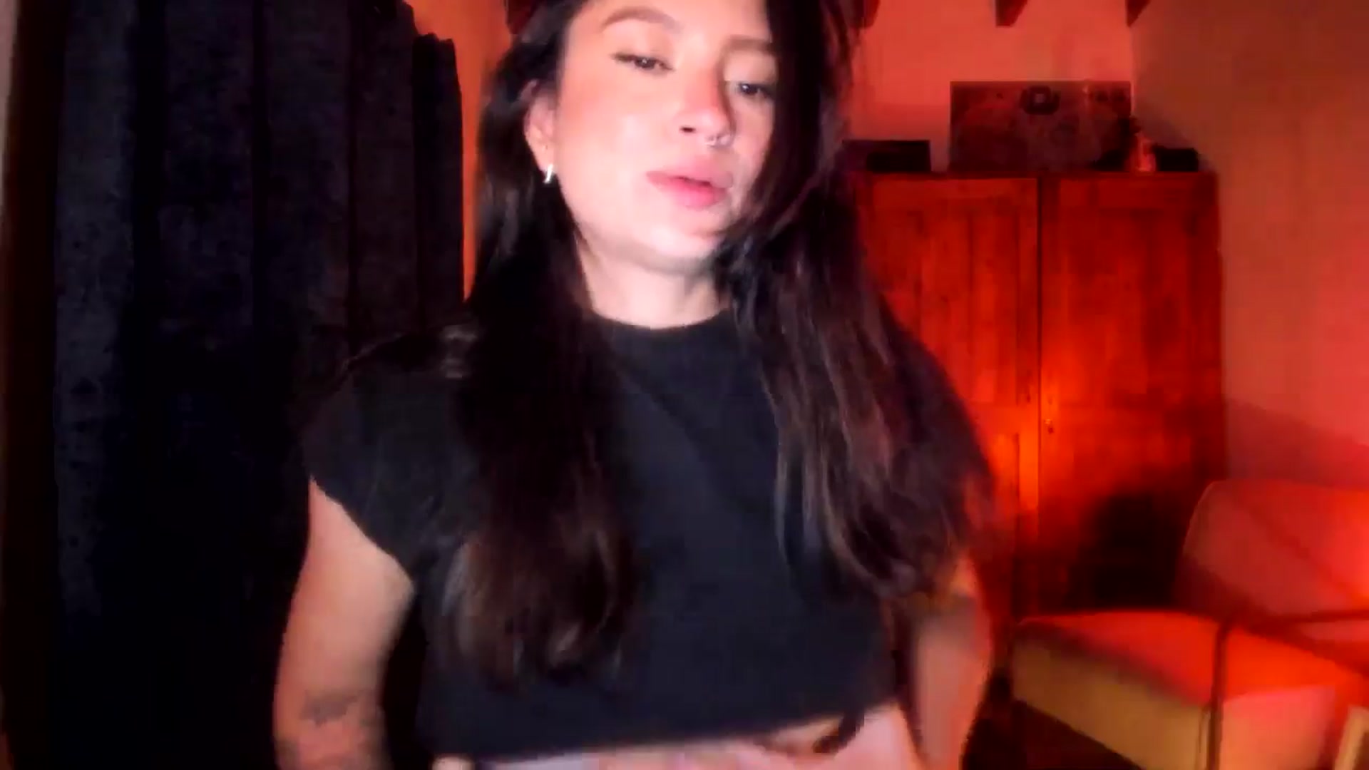 Gallery image thumbnail from Lindsoft's myfreecams stream on, 10/30/2025, 01:42 image 16 of 20