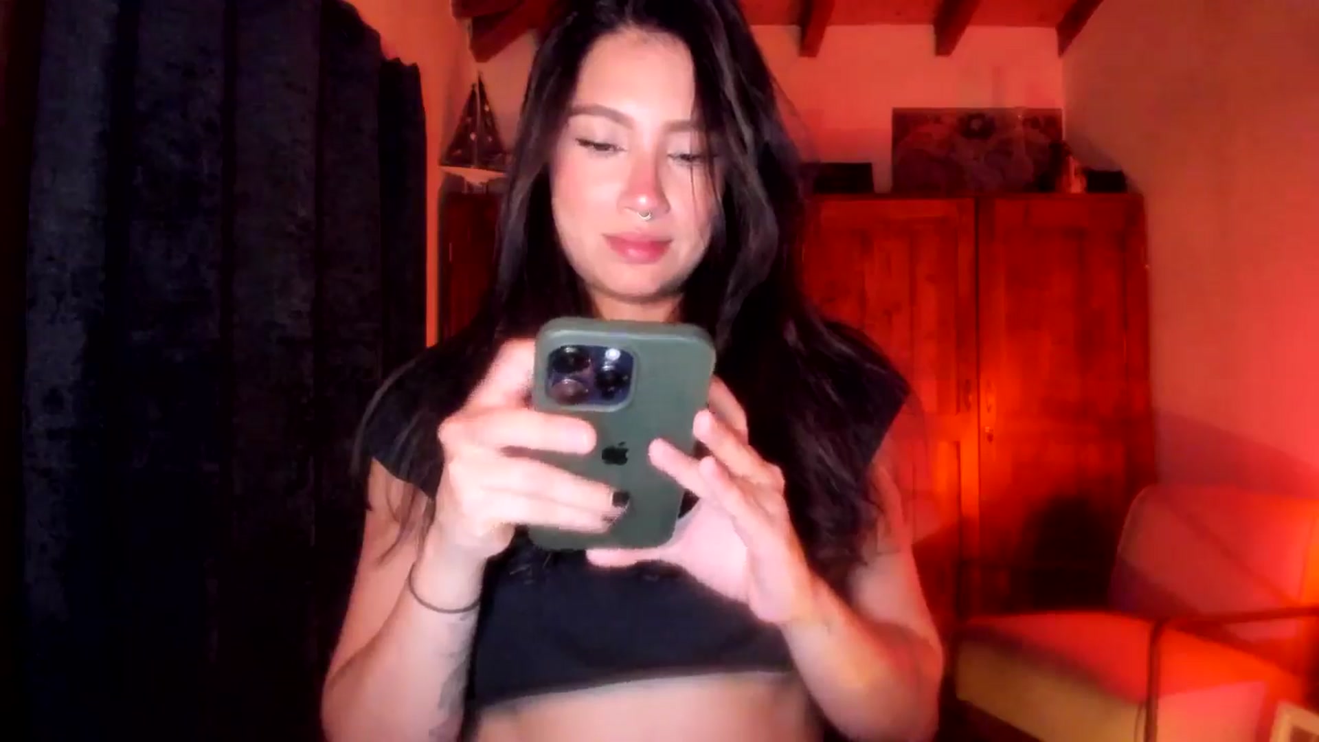 Gallery image thumbnail from Lindsoft's myfreecams stream on, 10/30/2025, 01:42 image 4 of 20