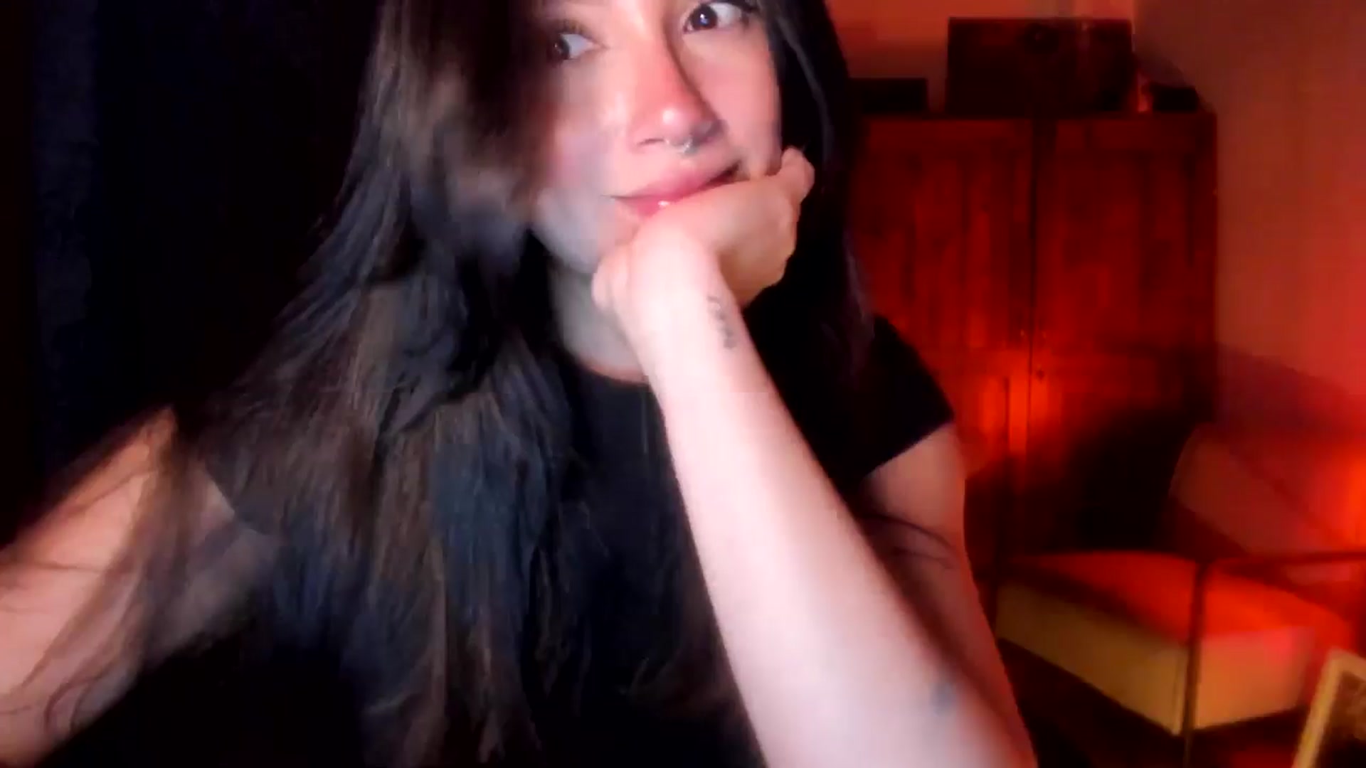 Gallery image thumbnail from Lindsoft's myfreecams stream on, 10/30/2025, 02:49 image 4 of 20