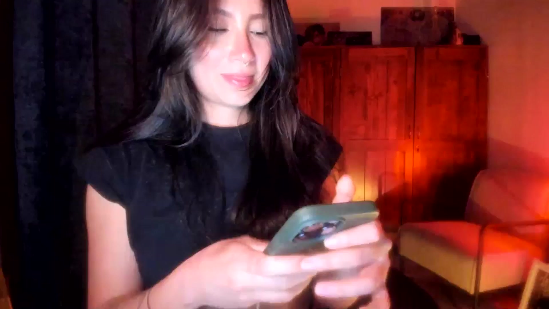 Gallery image thumbnail from Lindsoft's myfreecams stream on, 10/30/2025, 02:49 image 1 of 20