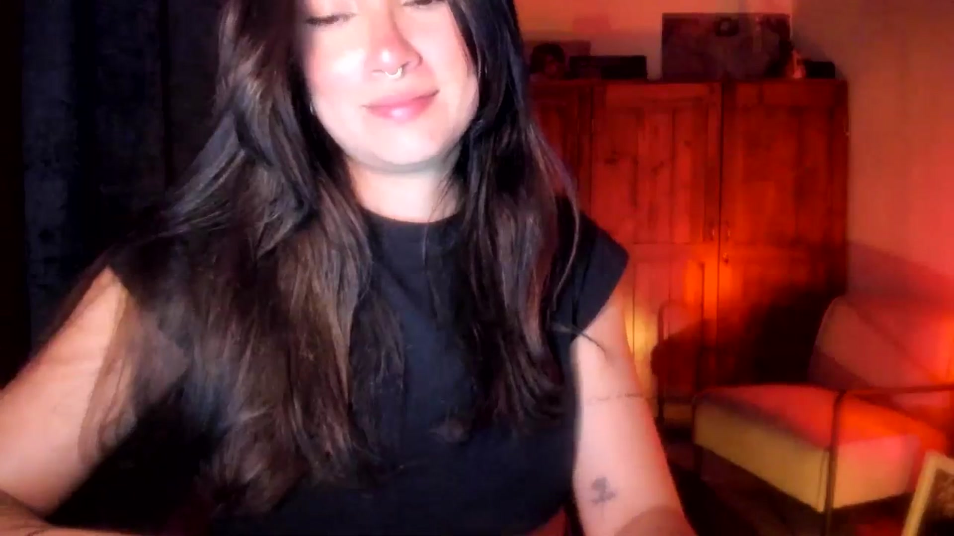 Gallery image thumbnail from Lindsoft's myfreecams stream on, 10/30/2025, 02:49 image 5 of 20