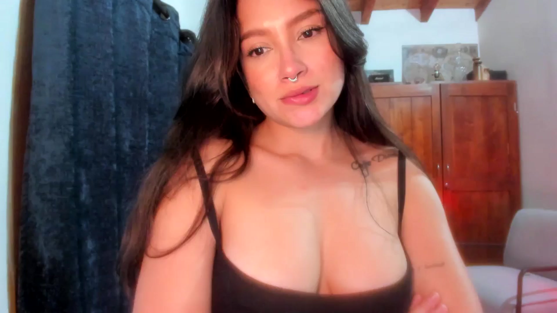 Gallery image thumbnail from Lindsoft's myfreecams stream on, 10/31/2025, 01:01 image 1 of 20